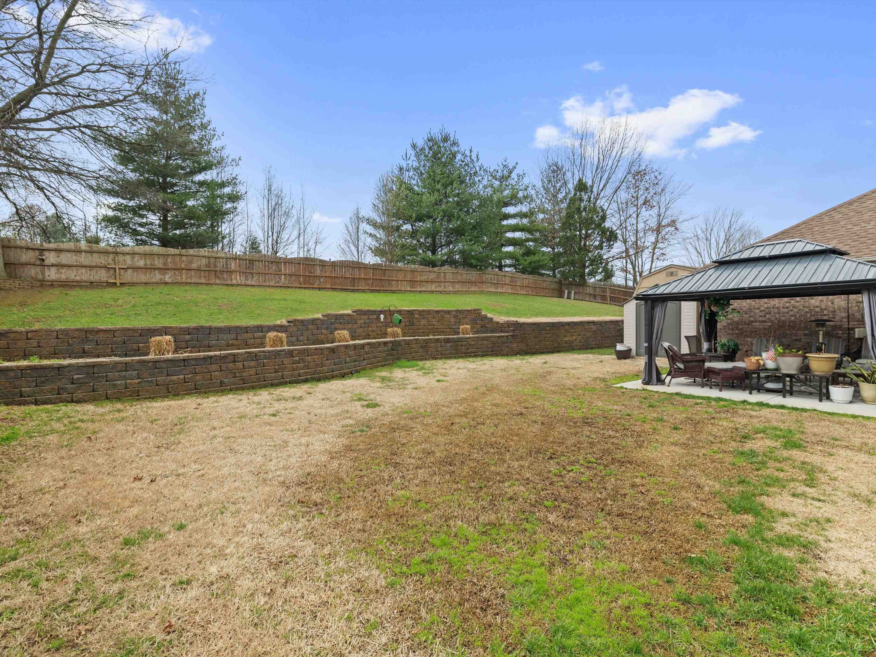 2732 Hillbrooke Parkway, Owensboro, Kentucky 42303, 3 Bedrooms Bedrooms, ,2 BathroomsBathrooms,Ranch,For Sale,Hillbrooke Parkway,94289