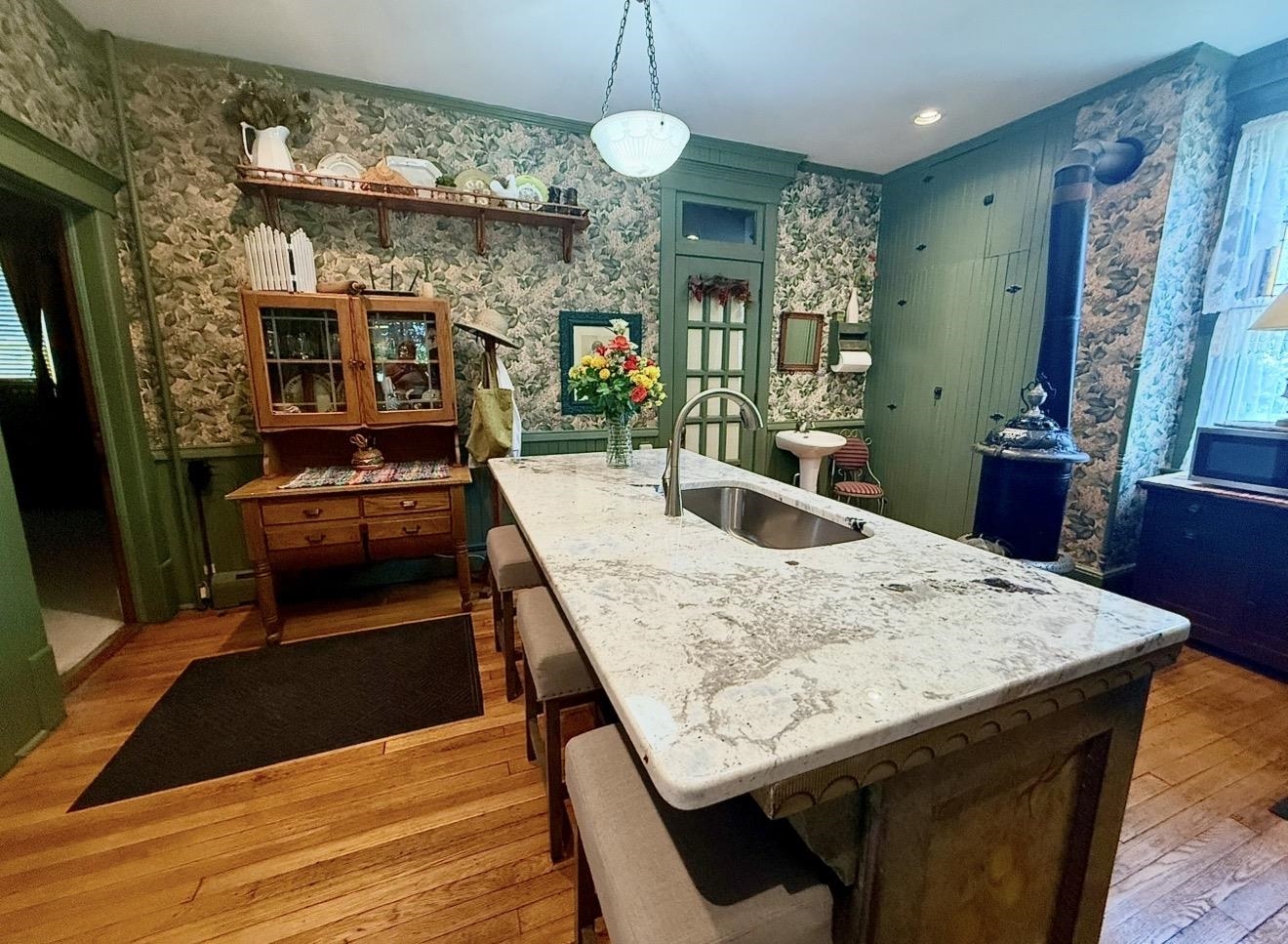 210 Main St, Ferdinand, Indiana 47532, 4 Bedrooms Bedrooms, ,4 BathroomsBathrooms,Single Family Residence,For Sale,Main St,94294