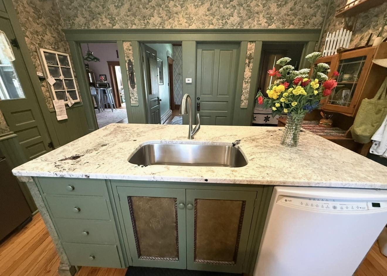 210 Main St, Ferdinand, Indiana 47532, 4 Bedrooms Bedrooms, ,4 BathroomsBathrooms,Single Family Residence,For Sale,Main St,94294