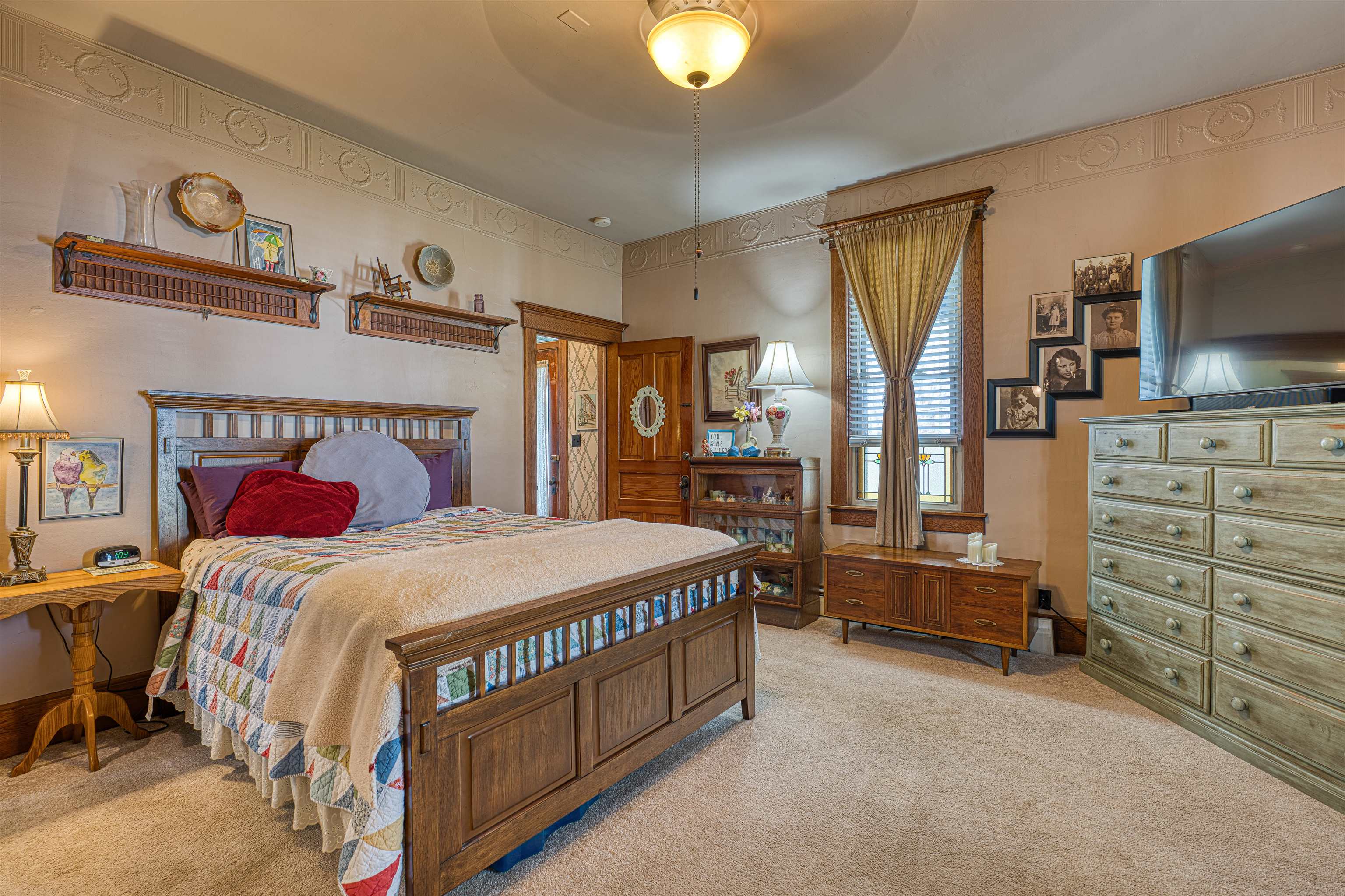 210 Main St, Ferdinand, Indiana 47532, 4 Bedrooms Bedrooms, ,4 BathroomsBathrooms,Single Family Residence,For Sale,Main St,94294