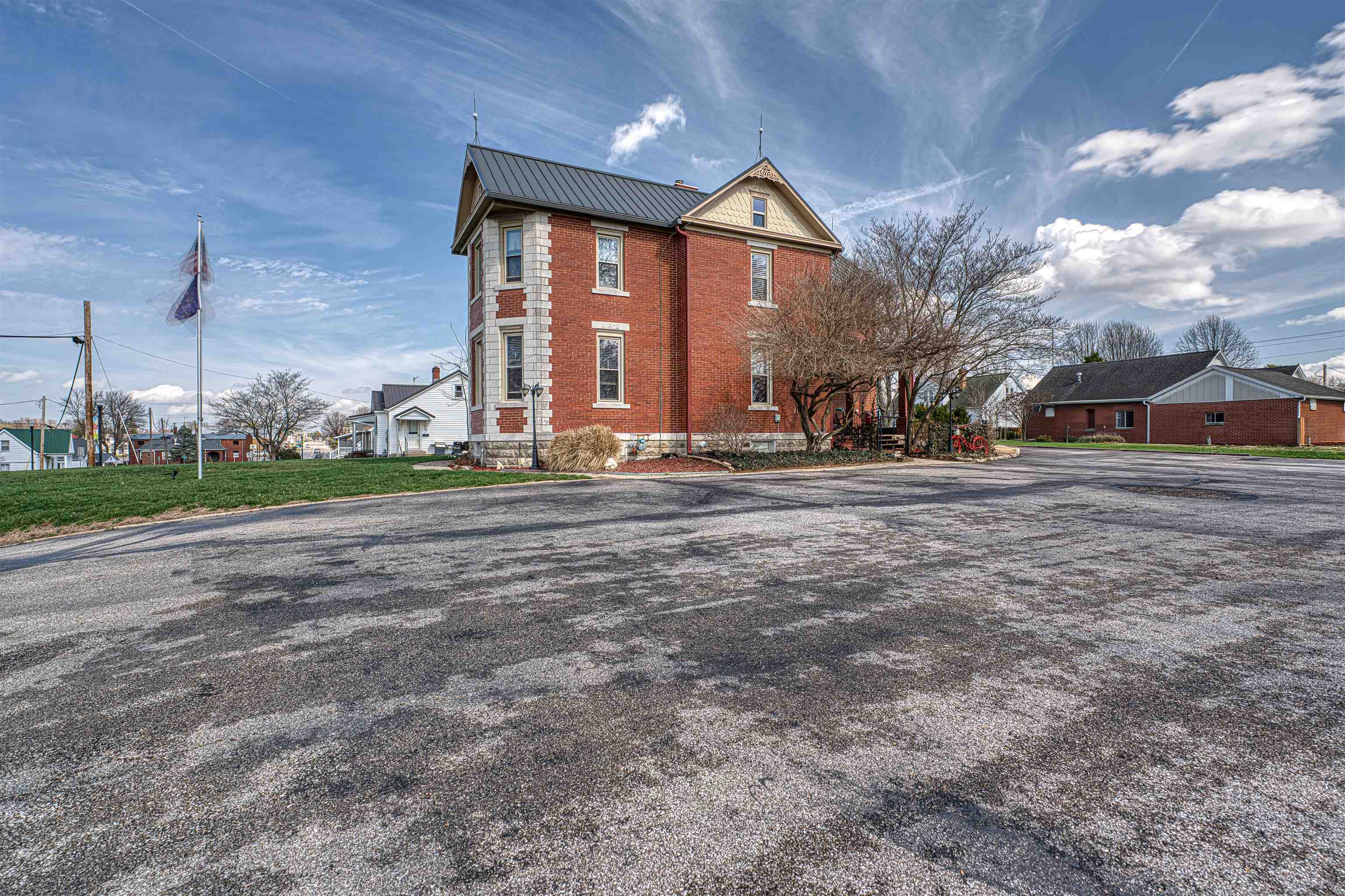 210 Main St, Ferdinand, Indiana 47532, 4 Bedrooms Bedrooms, ,4 BathroomsBathrooms,Single Family Residence,For Sale,Main St,94294