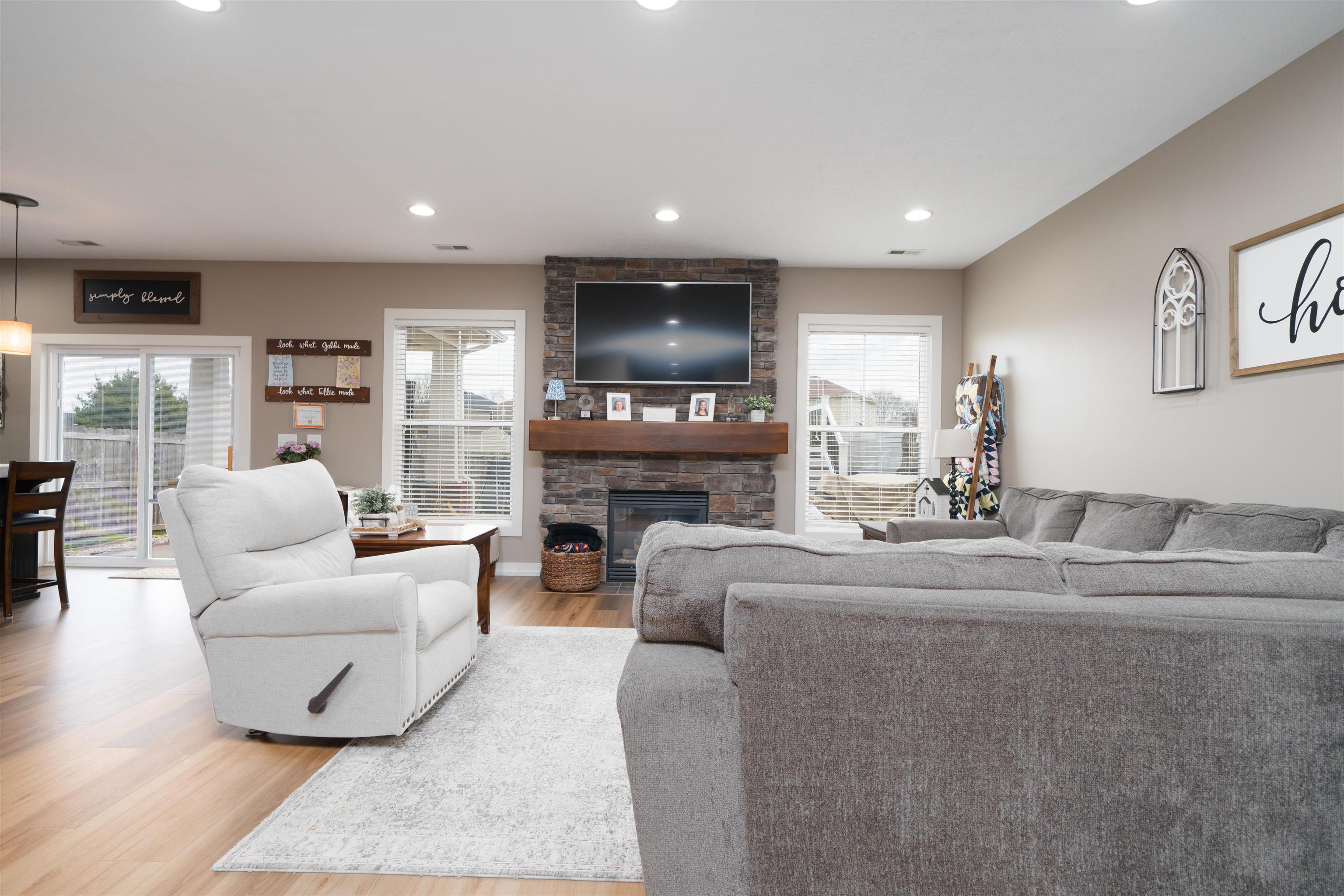 2243 Meadowhill Lane, Utica, Kentucky 42376, 3 Bedrooms Bedrooms, ,2 BathroomsBathrooms,Single Family Residence,For Sale,Meadowhill Lane,94306