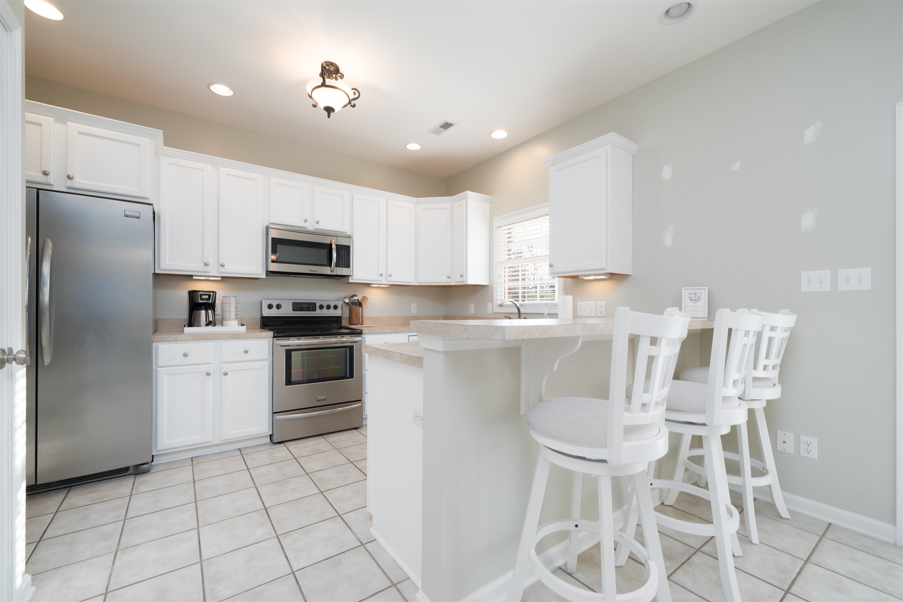 3501 Idle Hour Court, Owensboro, Kentucky 42303, 3 Bedrooms Bedrooms, ,2 BathroomsBathrooms,Single Family Residence,For Sale,Idle Hour Court,94313