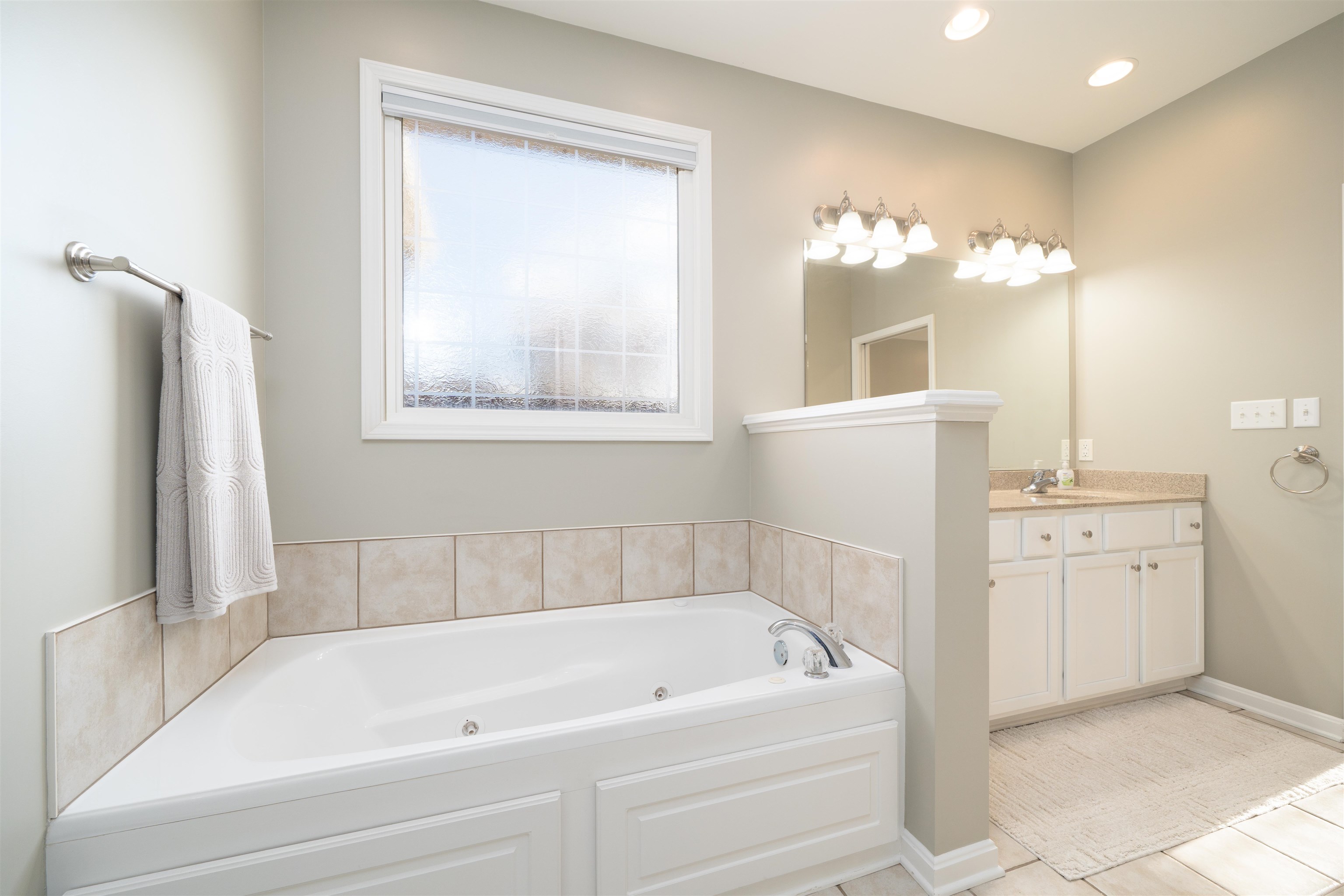 3501 Idle Hour Court, Owensboro, Kentucky 42303, 3 Bedrooms Bedrooms, ,2 BathroomsBathrooms,Single Family Residence,For Sale,Idle Hour Court,94313