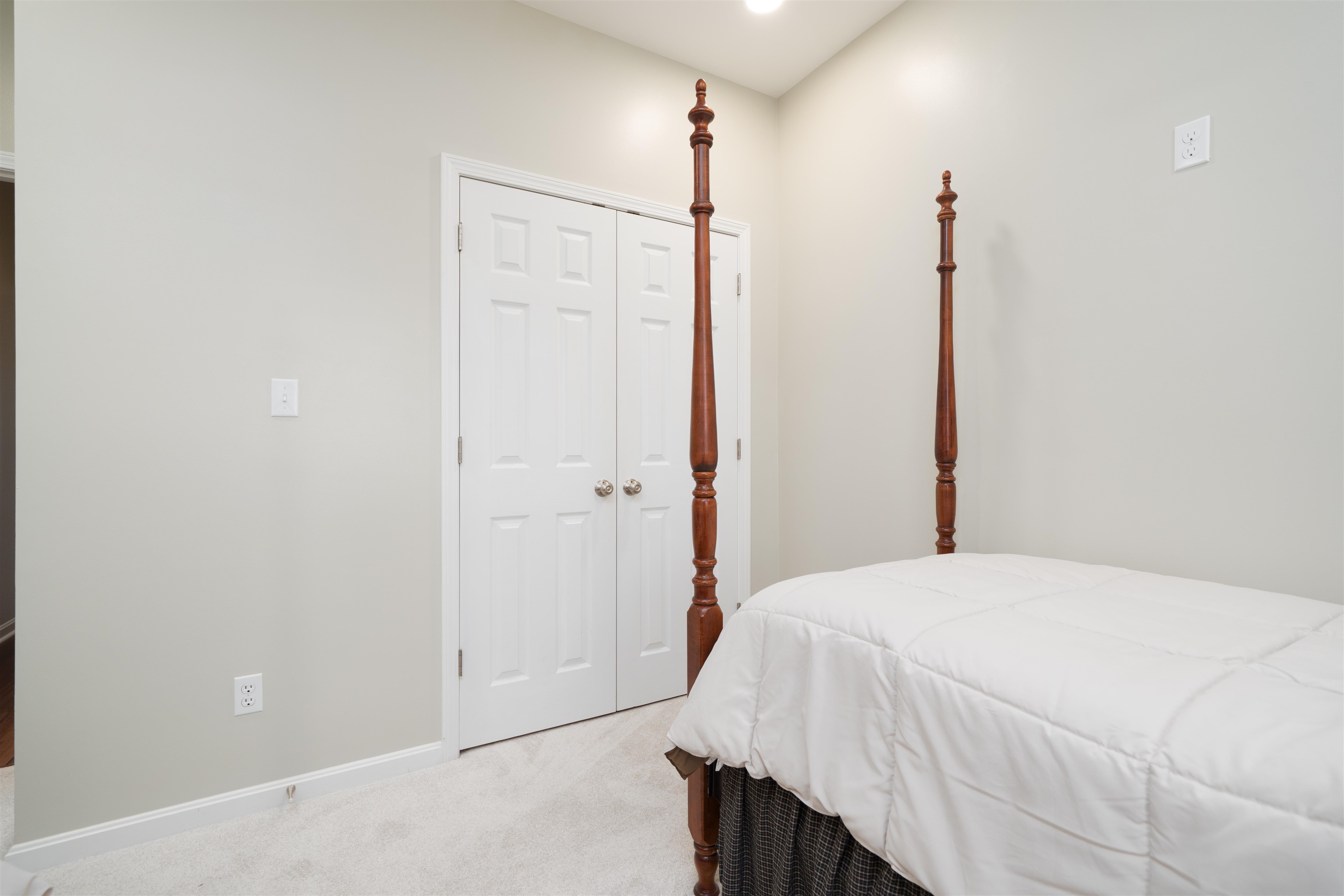 3501 Idle Hour Court, Owensboro, Kentucky 42303, 3 Bedrooms Bedrooms, ,2 BathroomsBathrooms,Single Family Residence,For Sale,Idle Hour Court,94313