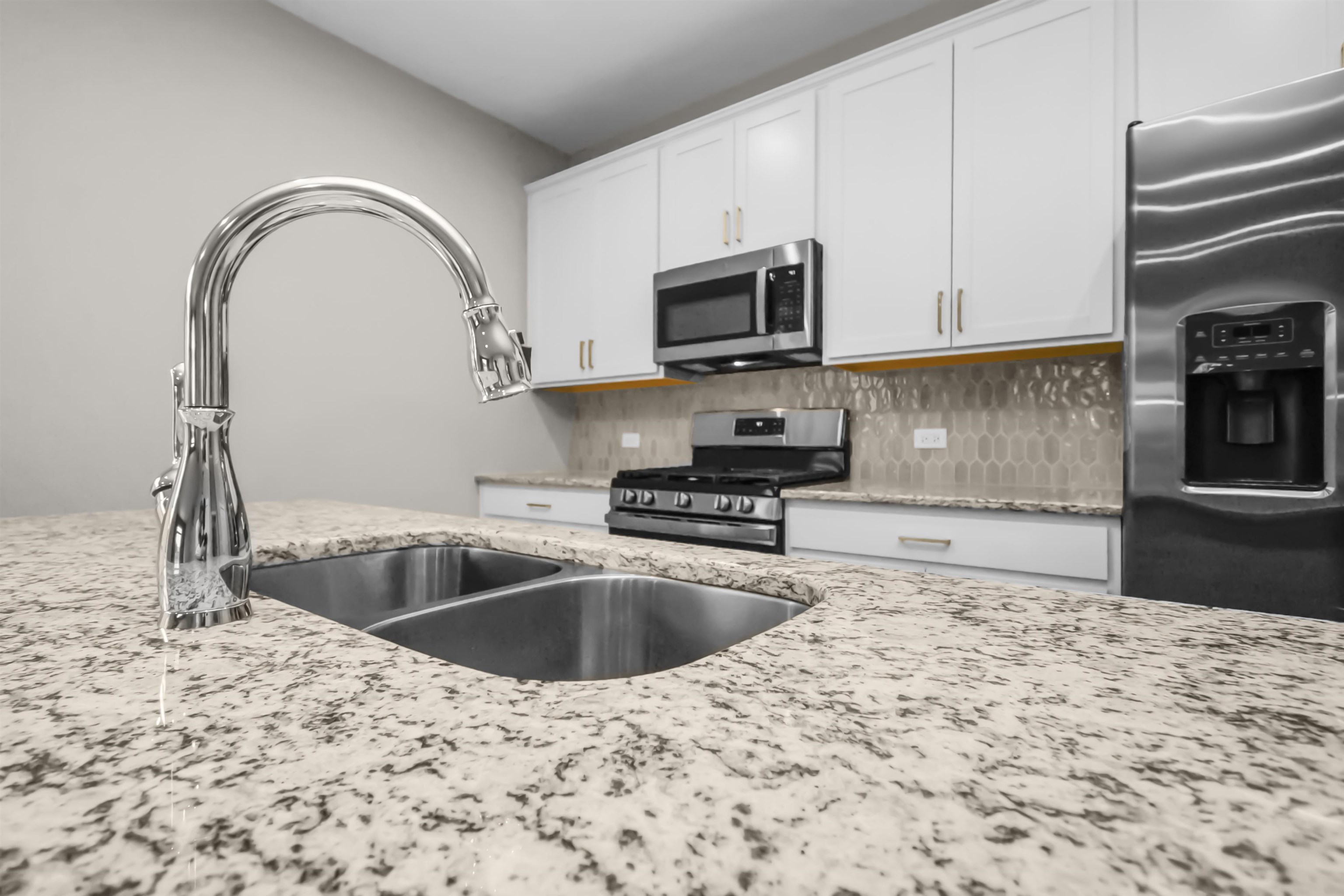 552 Alabaster Lane, Owensboro, Kentucky 42301, 3 Bedrooms Bedrooms, ,2 BathroomsBathrooms,Single Family Residence,For Sale,Alabaster Lane,94325