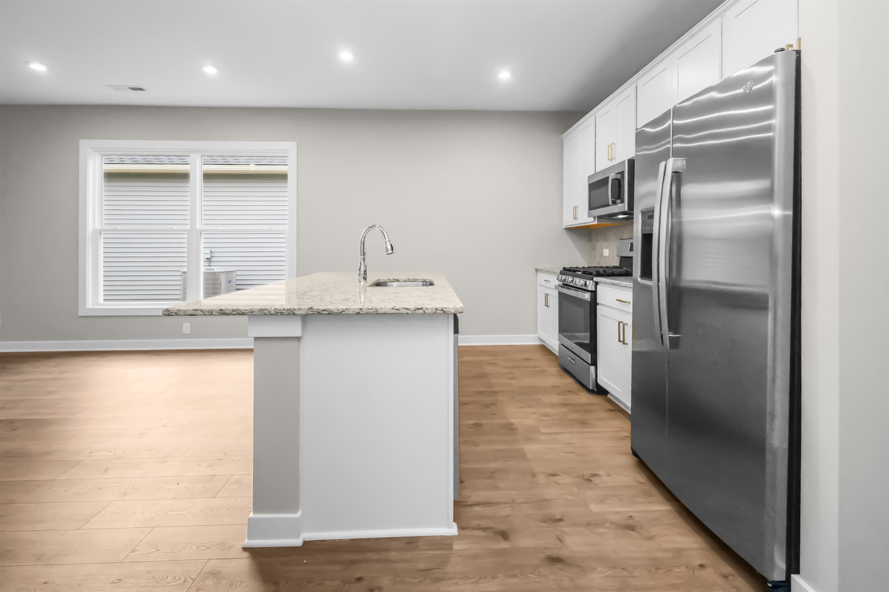 552 Alabaster Lane, Owensboro, Kentucky 42301, 3 Bedrooms Bedrooms, ,2 BathroomsBathrooms,Single Family Residence,For Sale,Alabaster Lane,94325