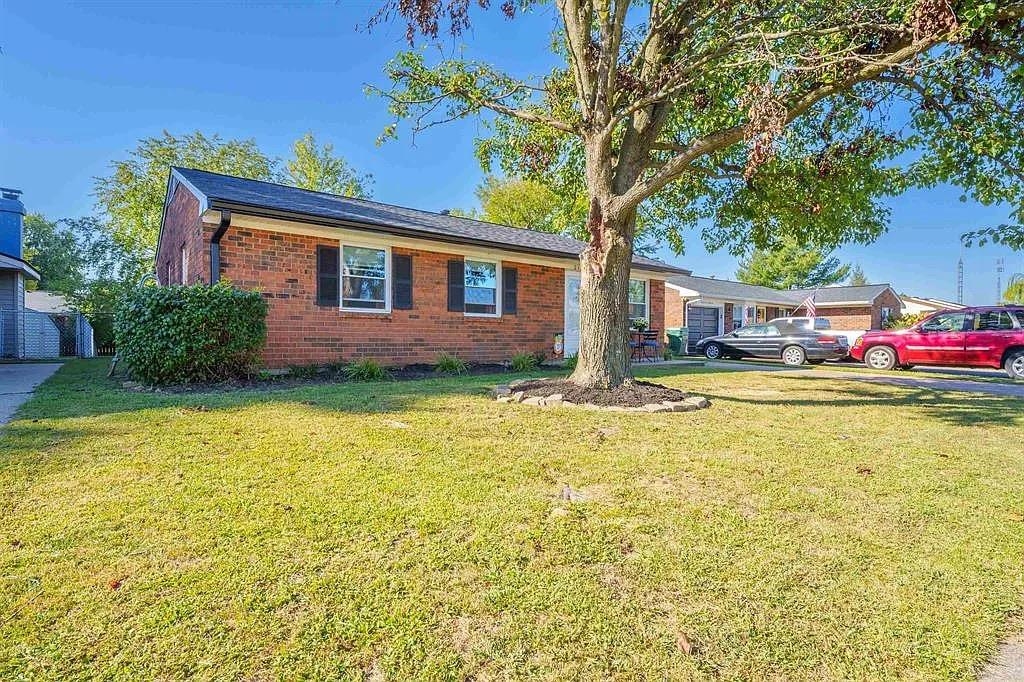 2432 tamarack road, Owensboro, Kentucky 42301, 3 Bedrooms Bedrooms, ,1 BathroomBathrooms,Single Family Residence,For Sale,tamarack road,94329