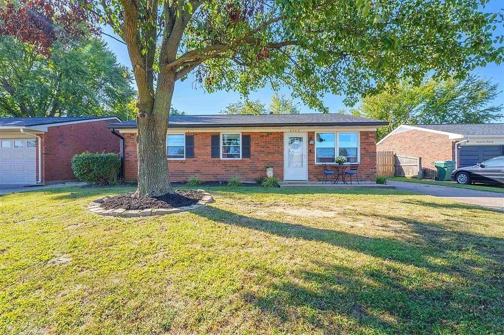 2432 tamarack road, Owensboro, Kentucky 42301, 3 Bedrooms Bedrooms, ,1 BathroomBathrooms,Single Family Residence,For Sale,tamarack road,94329