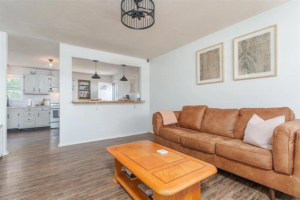 2432 tamarack road, Owensboro, Kentucky 42301, 3 Bedrooms Bedrooms, ,1 BathroomBathrooms,Single Family Residence,For Sale,tamarack road,94329