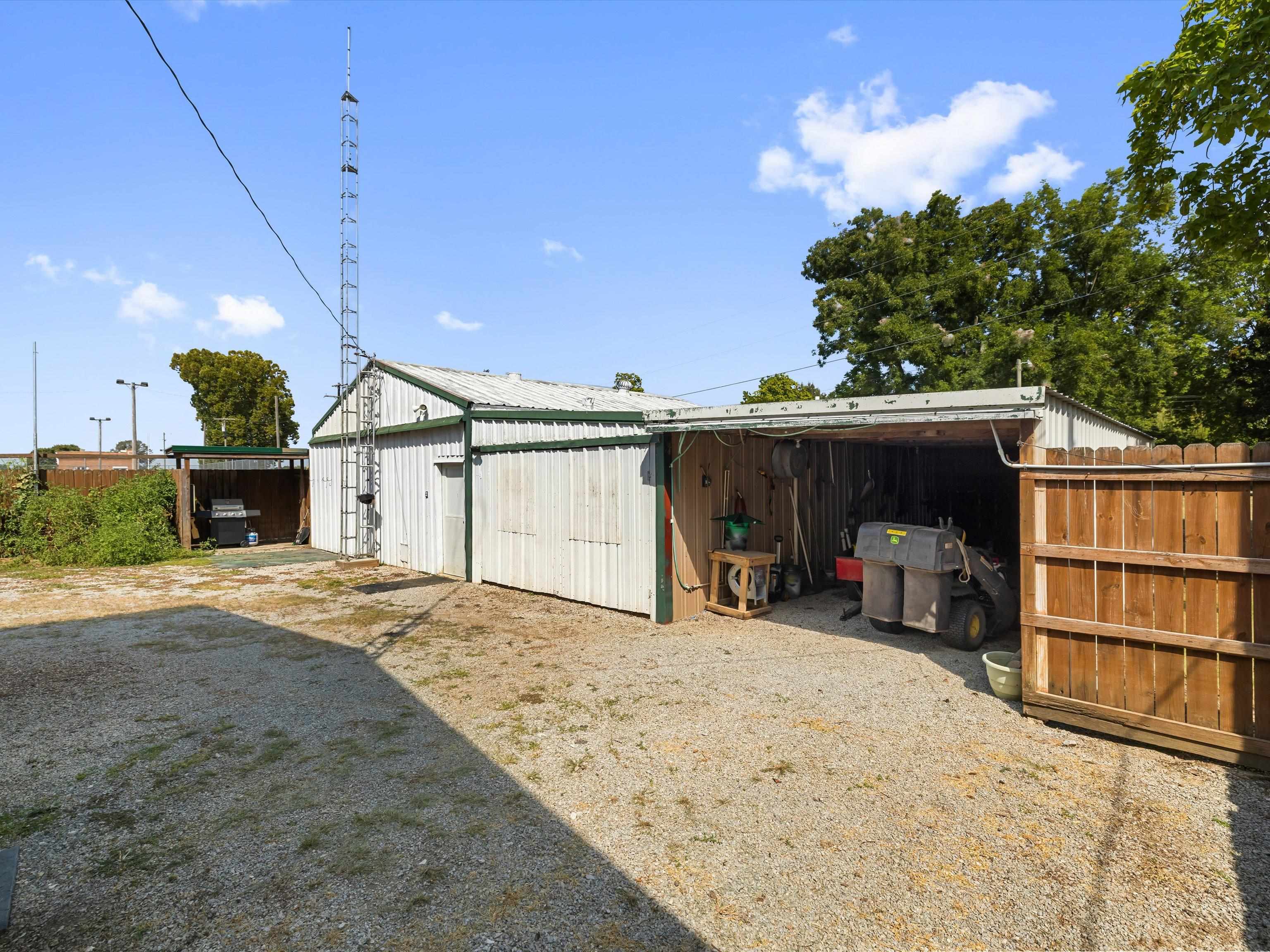 304 Duvall Ct, Livermore, Kentucky 42352, 3 Bedrooms Bedrooms, ,2 BathroomsBathrooms,Manufactured Home,For Sale,Duvall Ct,94339