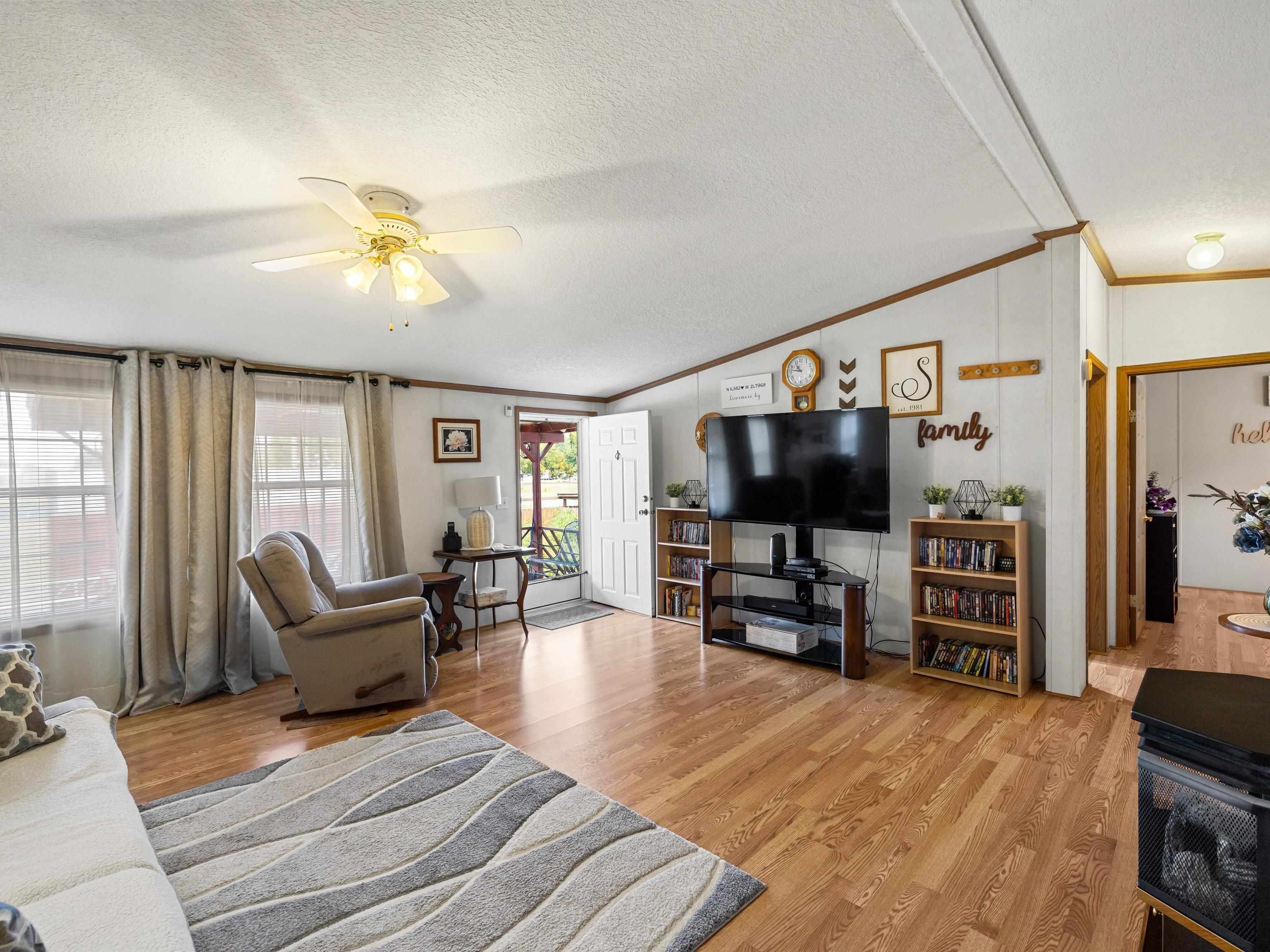 304 Duvall Ct, Livermore, Kentucky 42352, 3 Bedrooms Bedrooms, ,2 BathroomsBathrooms,Manufactured Home,For Sale,Duvall Ct,94339