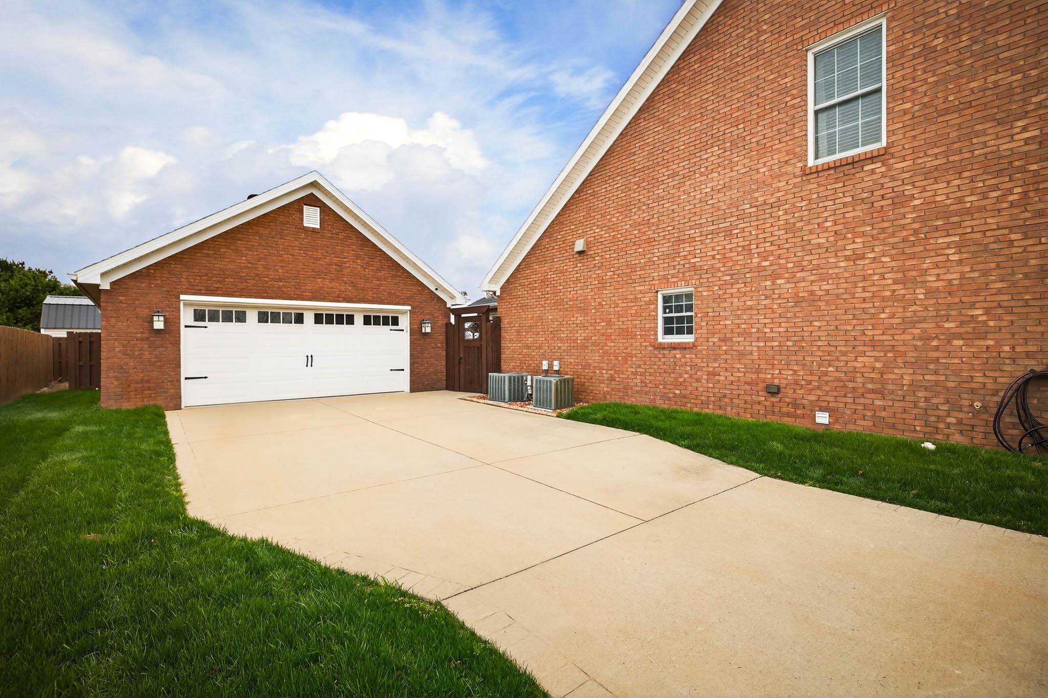 6609 Spring Haven Trace, Owensboro, Kentucky 42301, 4 Bedrooms Bedrooms, ,3 BathroomsBathrooms,Single Family Residence,For Sale,Spring Haven Trace,94341