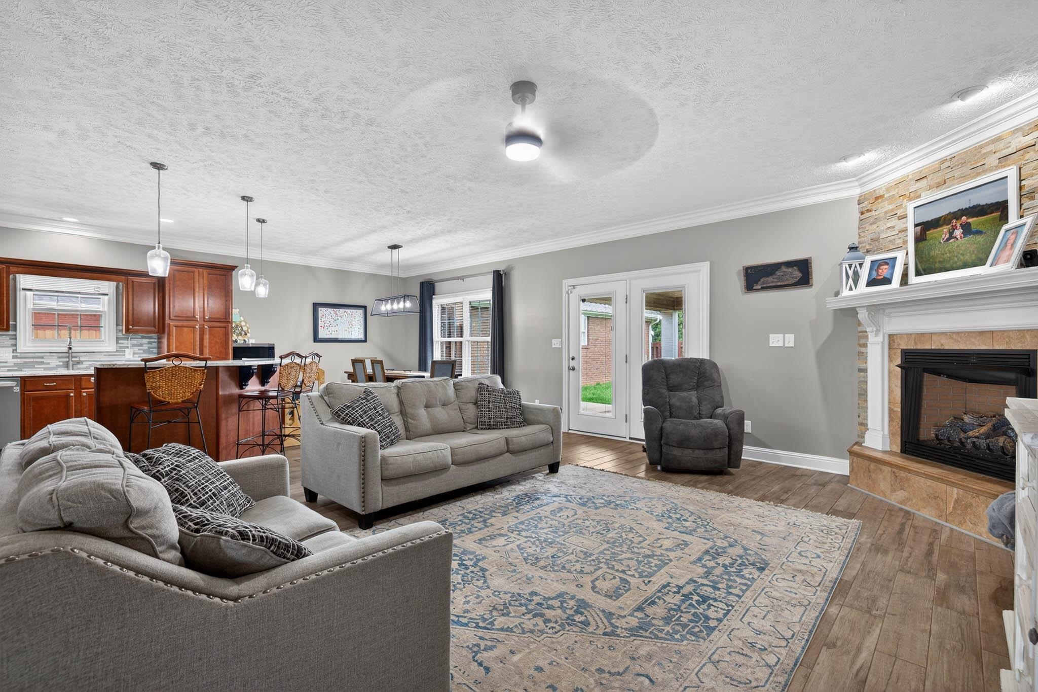 6609 Spring Haven Trace, Owensboro, Kentucky 42301, 4 Bedrooms Bedrooms, ,3 BathroomsBathrooms,Single Family Residence,For Sale,Spring Haven Trace,94341