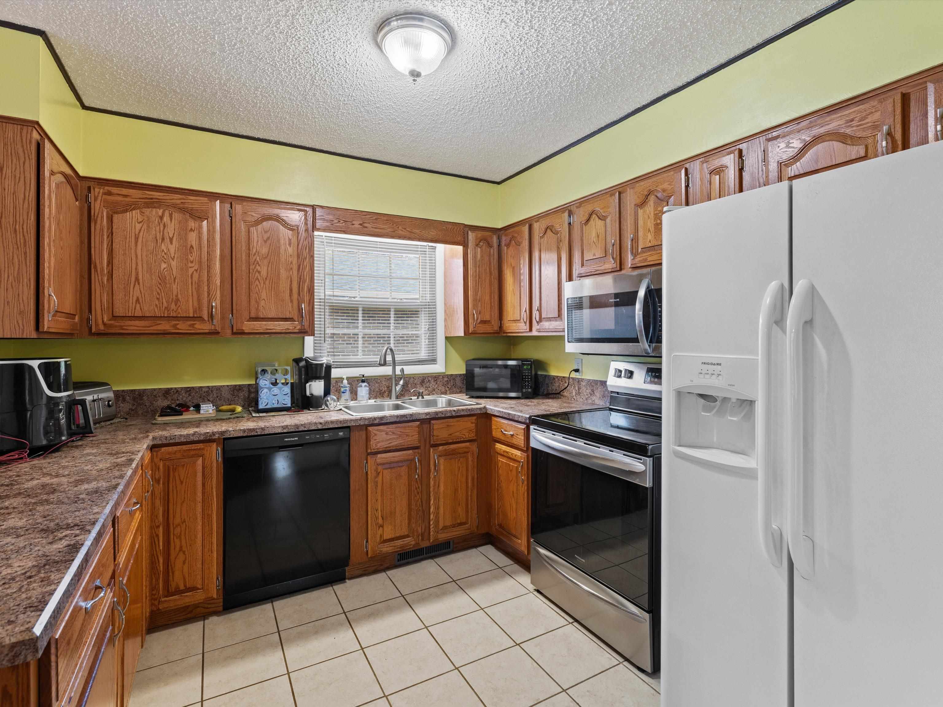 2623 Secretariat Dr, Owensboro, Kentucky 42301, 3 Bedrooms Bedrooms, ,2 BathroomsBathrooms,Single Family Residence,For Sale,Secretariat Dr,94348