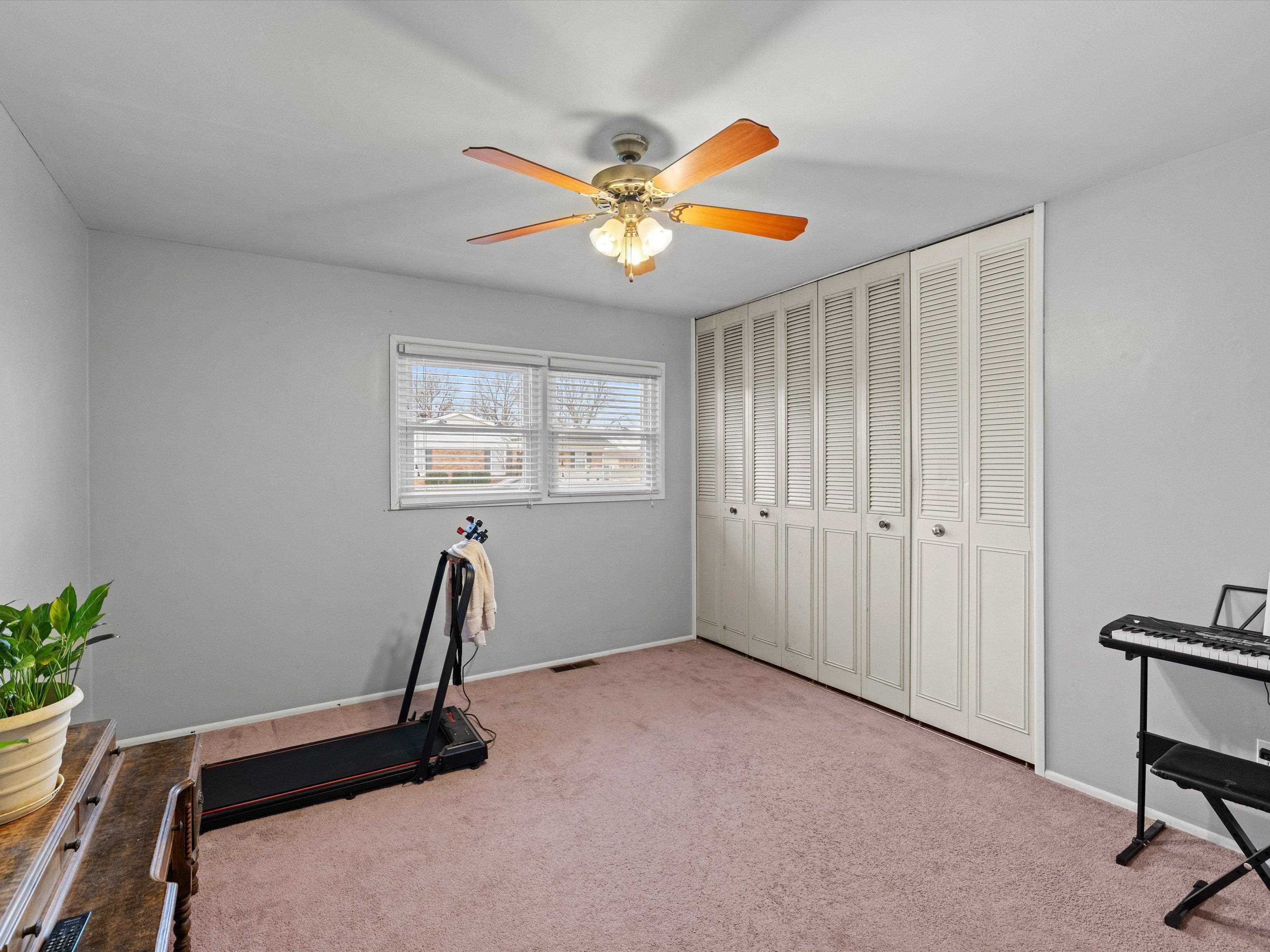 2623 Secretariat Dr, Owensboro, Kentucky 42301, 3 Bedrooms Bedrooms, ,2 BathroomsBathrooms,Single Family Residence,For Sale,Secretariat Dr,94348