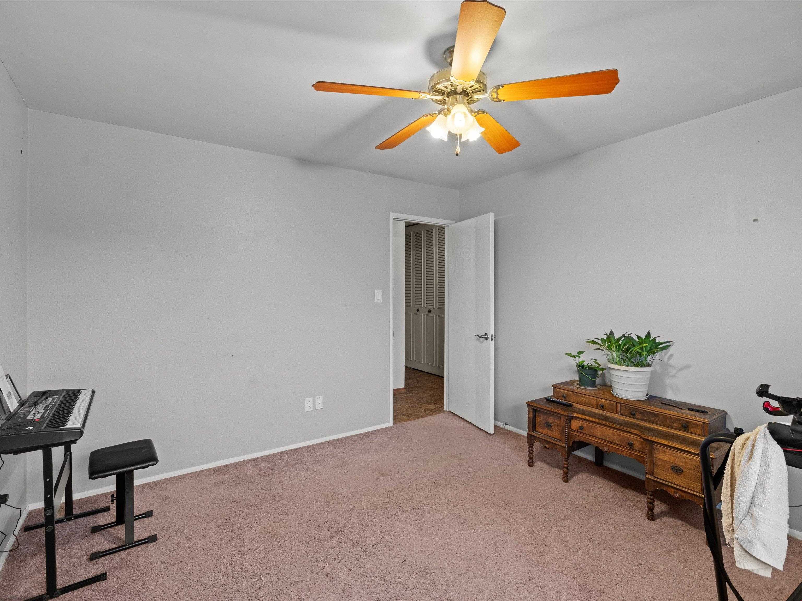 2623 Secretariat Dr, Owensboro, Kentucky 42301, 3 Bedrooms Bedrooms, ,2 BathroomsBathrooms,Single Family Residence,For Sale,Secretariat Dr,94348