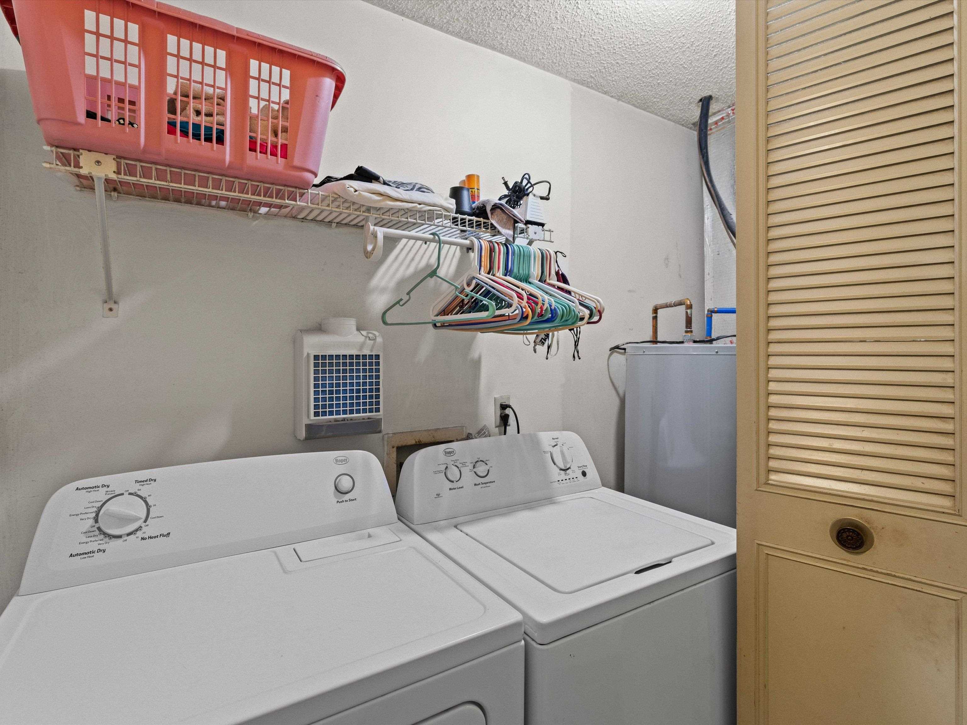 2623 Secretariat Dr, Owensboro, Kentucky 42301, 3 Bedrooms Bedrooms, ,2 BathroomsBathrooms,Single Family Residence,For Sale,Secretariat Dr,94348