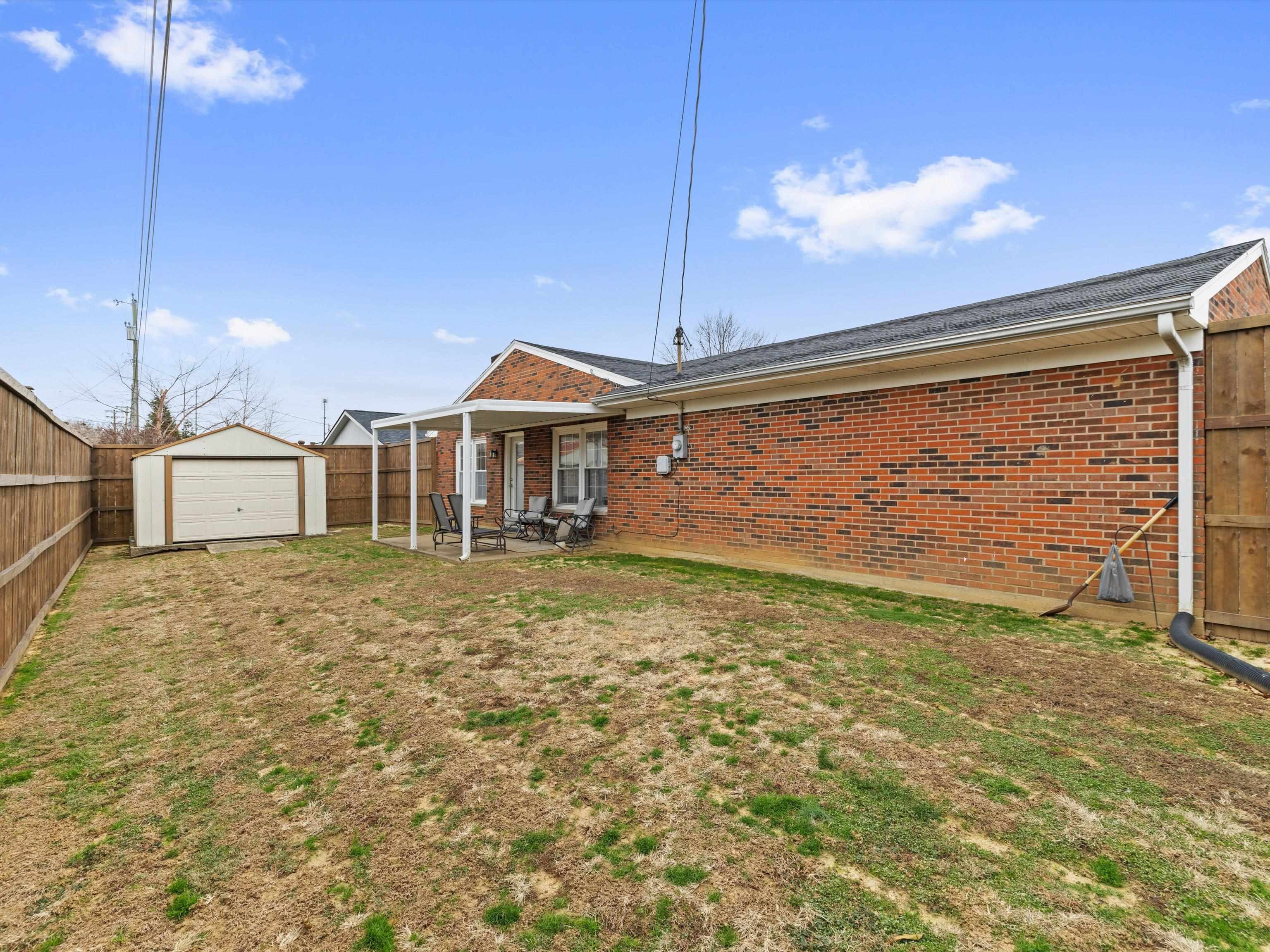 2623 Secretariat Dr, Owensboro, Kentucky 42301, 3 Bedrooms Bedrooms, ,2 BathroomsBathrooms,Single Family Residence,For Sale,Secretariat Dr,94348