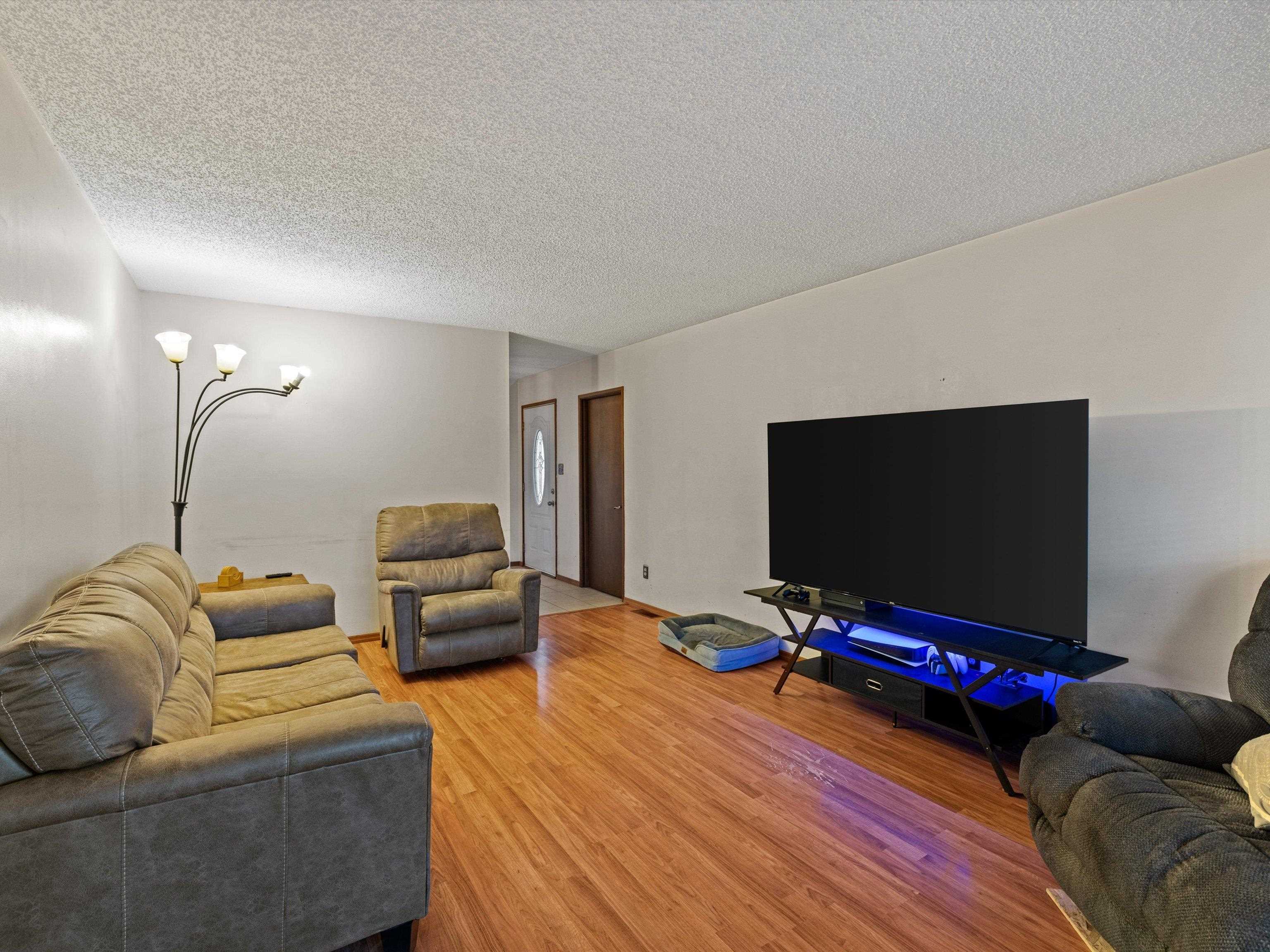 2623 Secretariat Dr, Owensboro, Kentucky 42301, 3 Bedrooms Bedrooms, ,2 BathroomsBathrooms,Single Family Residence,For Sale,Secretariat Dr,94348