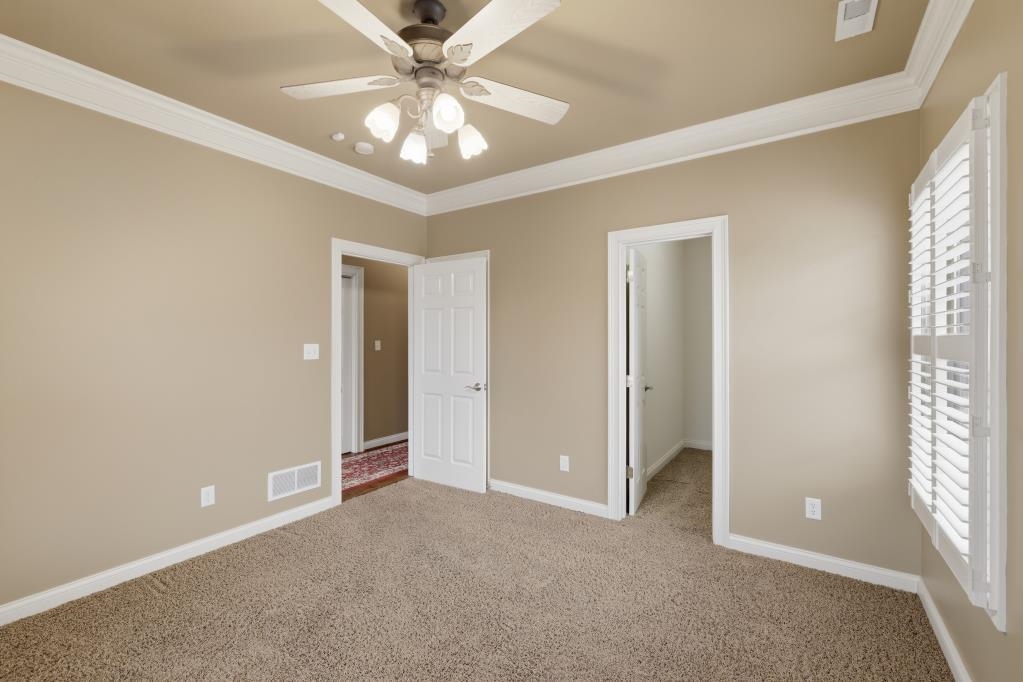 3121 Spring Run (Lake Forest), Owensboro, Kentucky 42303, 3 Bedrooms Bedrooms, ,3 BathroomsBathrooms,Single Family Residence,For Sale,Spring Run (Lake Forest),94349