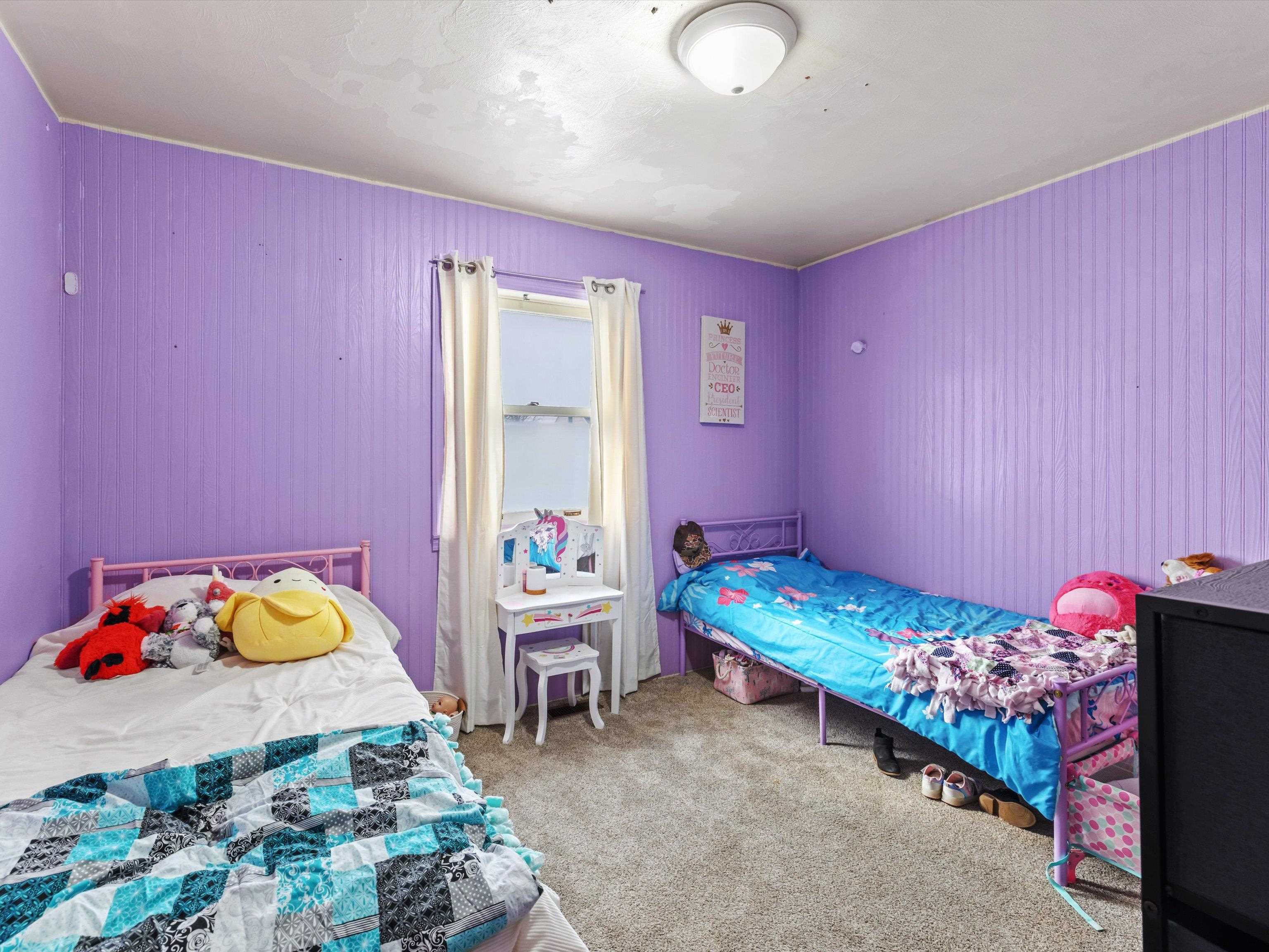 1231 Maple Ave, Owensboro, Kentucky 42301, 5 Bedrooms Bedrooms, ,2 BathroomsBathrooms,Single Family Residence,For Sale,Maple Ave,94351