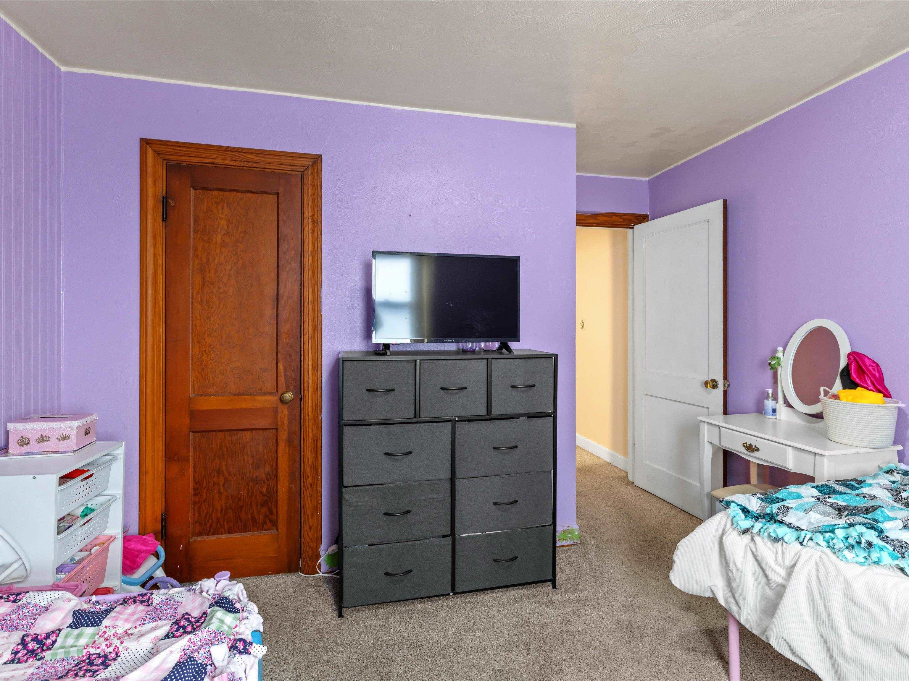 1231 Maple Ave, Owensboro, Kentucky 42301, 5 Bedrooms Bedrooms, ,2 BathroomsBathrooms,Single Family Residence,For Sale,Maple Ave,94351