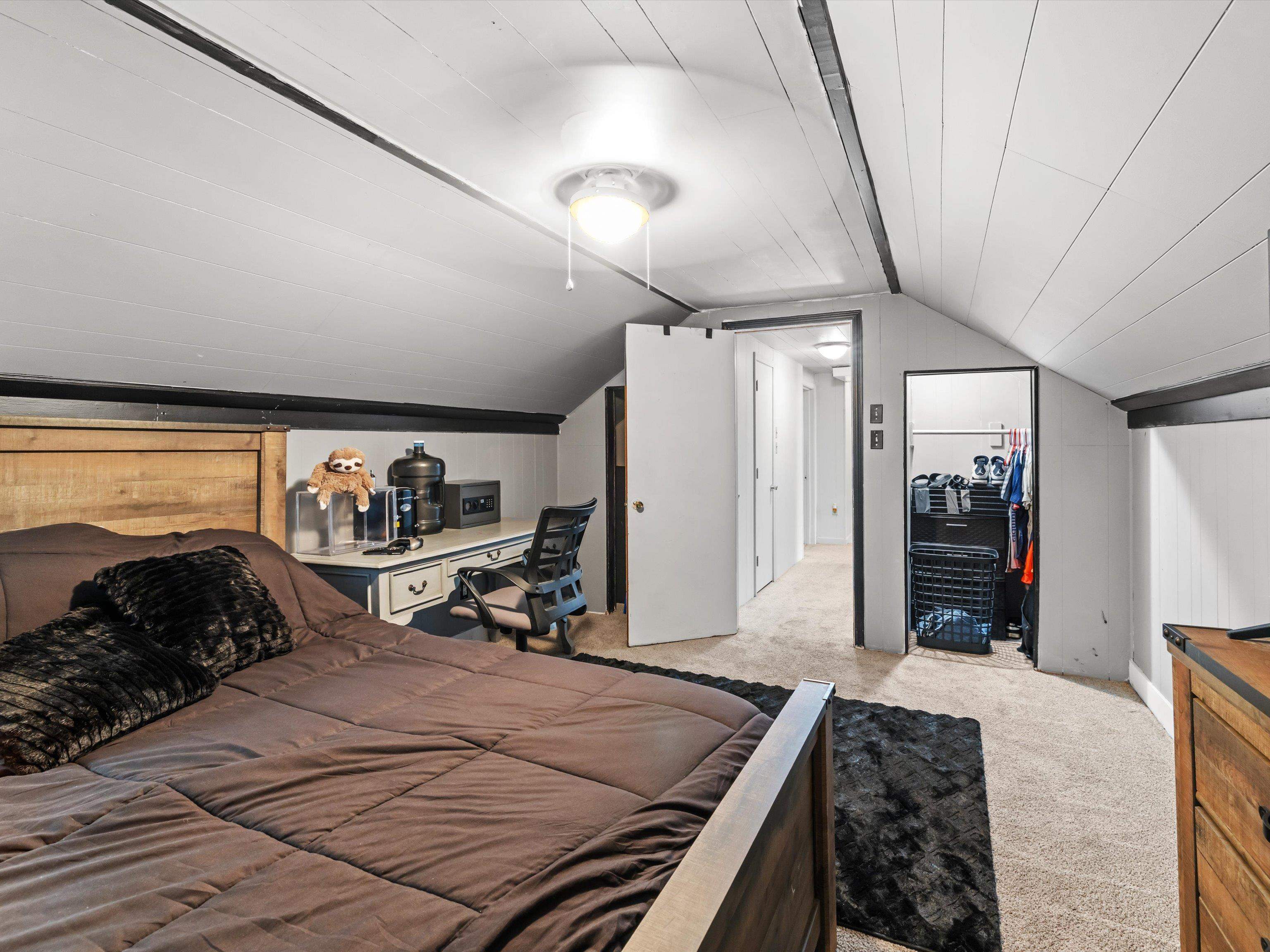 1231 Maple Ave, Owensboro, Kentucky 42301, 5 Bedrooms Bedrooms, ,2 BathroomsBathrooms,Single Family Residence,For Sale,Maple Ave,94351