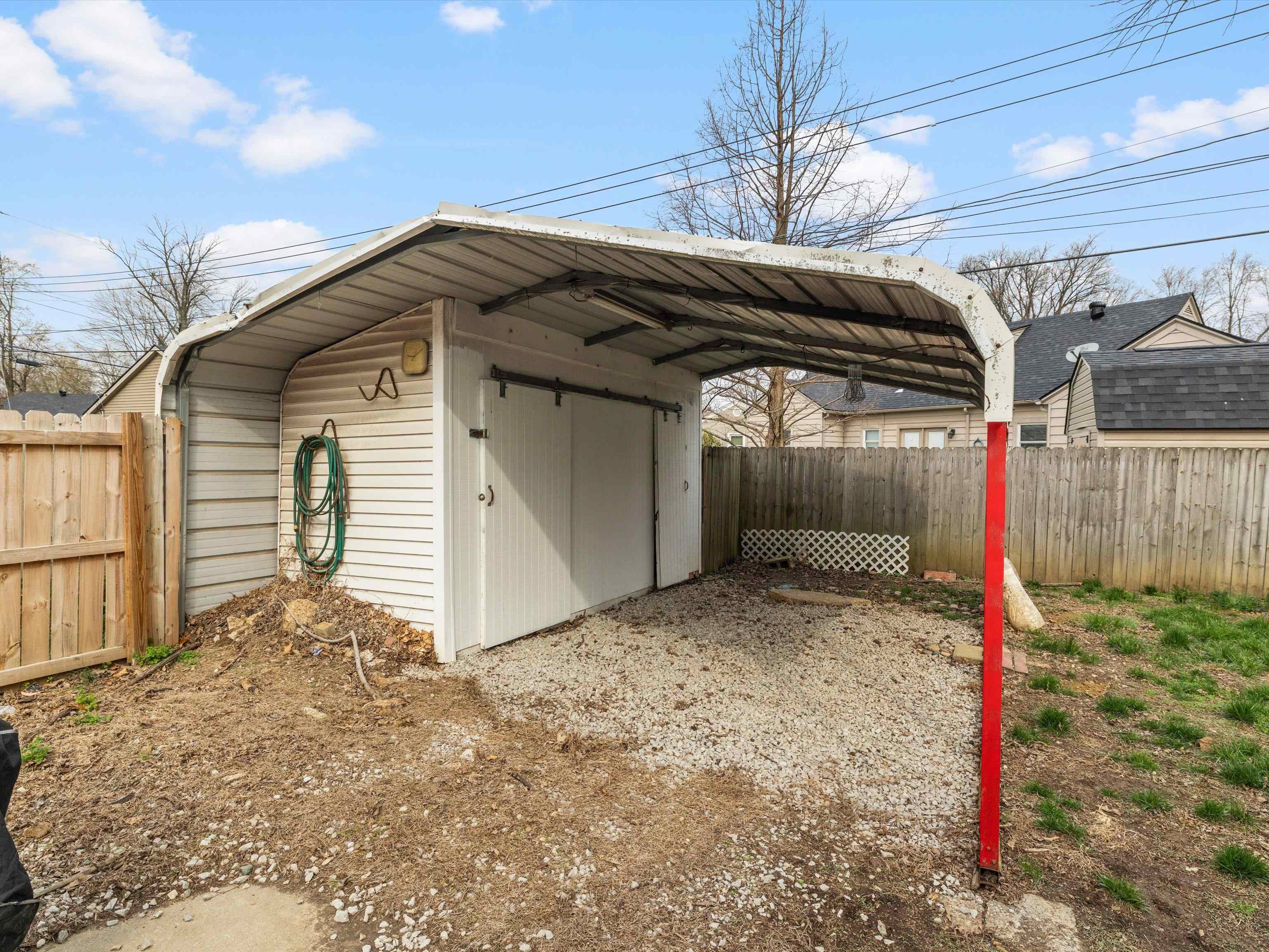 1231 Maple Ave, Owensboro, Kentucky 42301, 5 Bedrooms Bedrooms, ,2 BathroomsBathrooms,Single Family Residence,For Sale,Maple Ave,94351