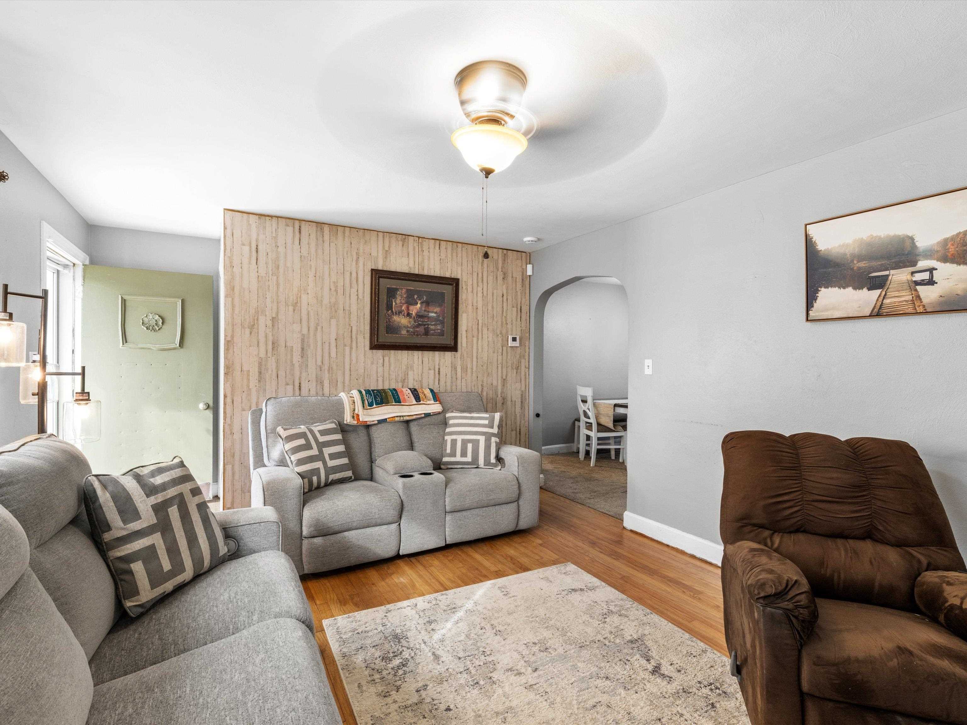 1231 Maple Ave, Owensboro, Kentucky 42301, 5 Bedrooms Bedrooms, ,2 BathroomsBathrooms,Single Family Residence,For Sale,Maple Ave,94351