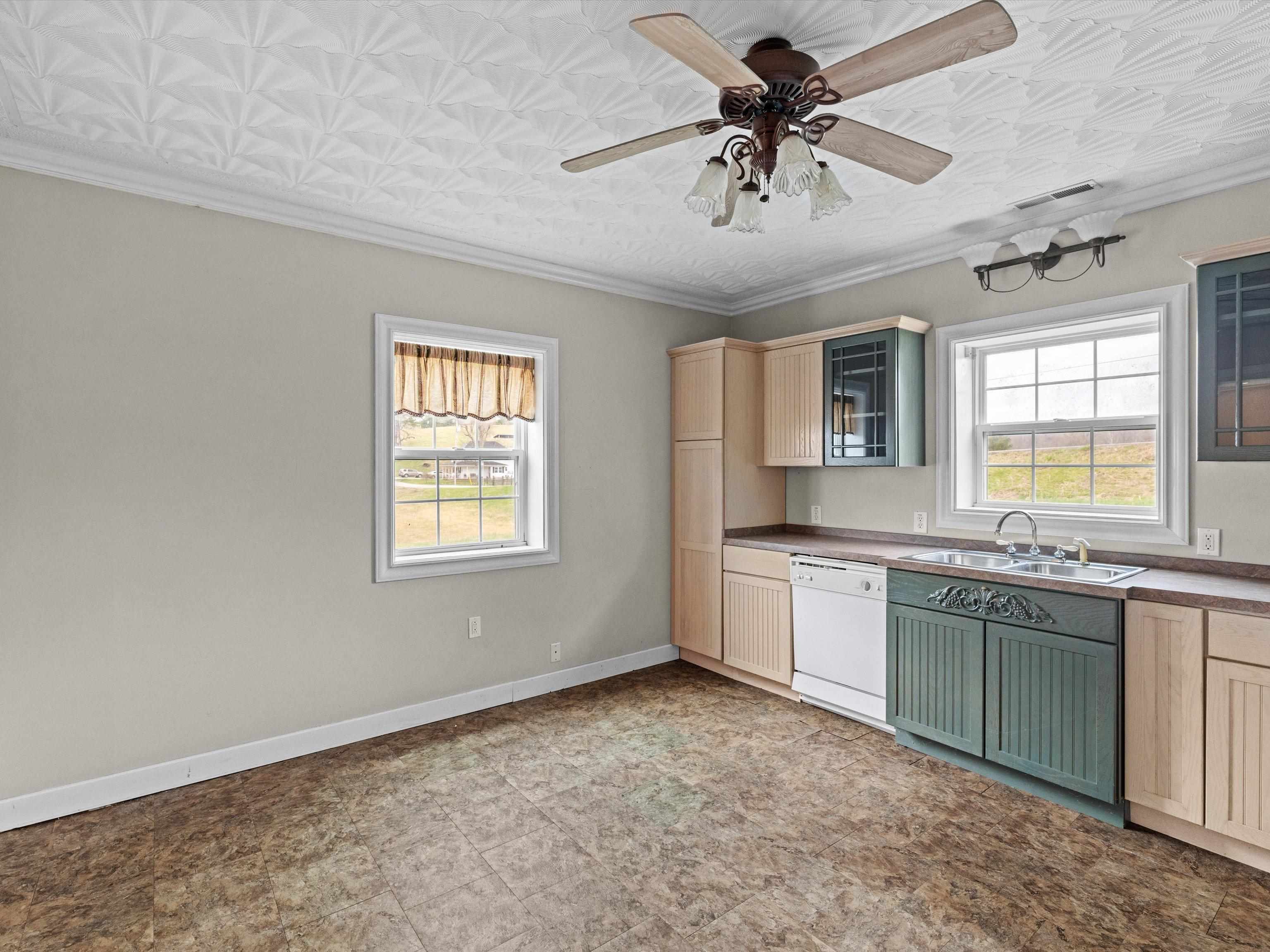 3658 Kentucky 1414, Hartford, Kentucky 42347, 3 Bedrooms Bedrooms, ,1 BathroomBathrooms,Single Family Residence,For Sale,Kentucky 1414,94352