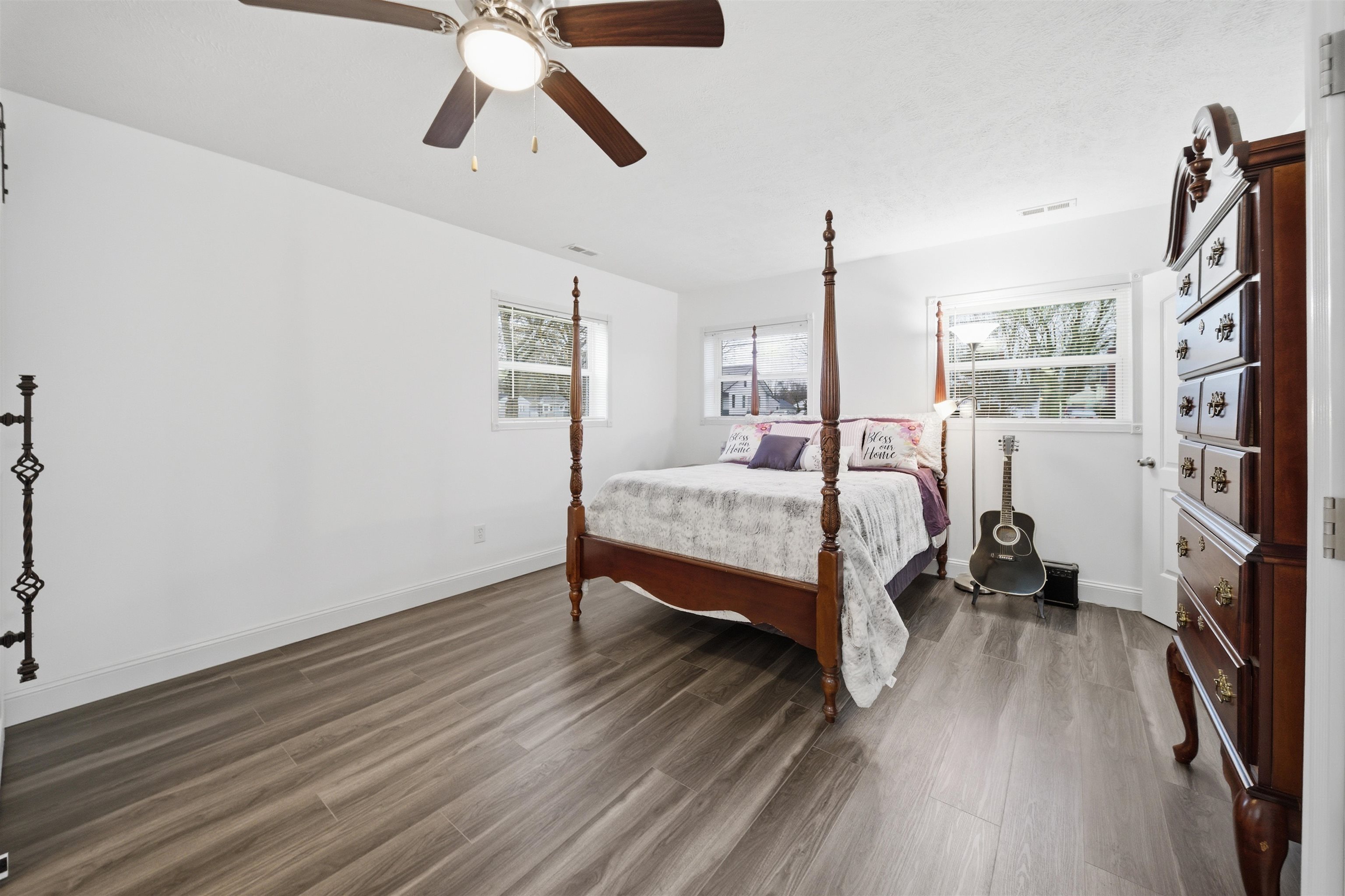 301 Legion Blvd, Owensboro, Kentucky 42303, 4 Bedrooms Bedrooms, ,2 BathroomsBathrooms,Single Family Residence,For Sale,Legion Blvd,94354