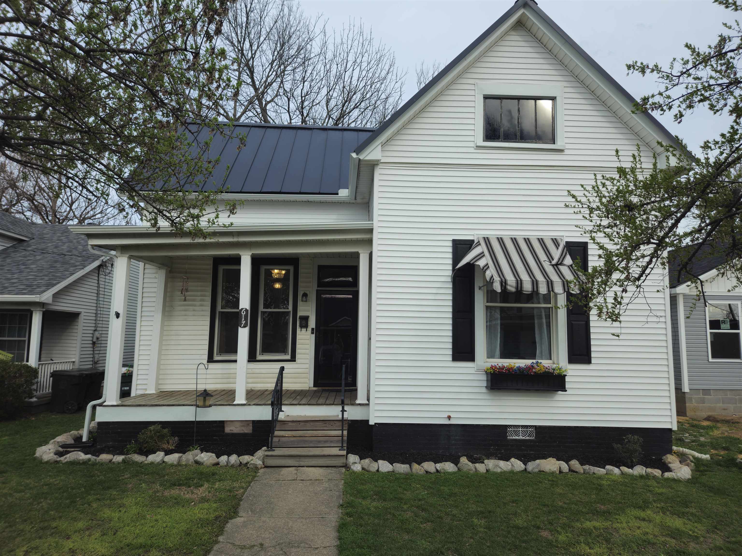 617 crittenend str, Owensboro, Kentucky 42303, 3 Bedrooms Bedrooms, ,2 BathroomsBathrooms,Single Family Residence,For Sale,crittenend str,94355