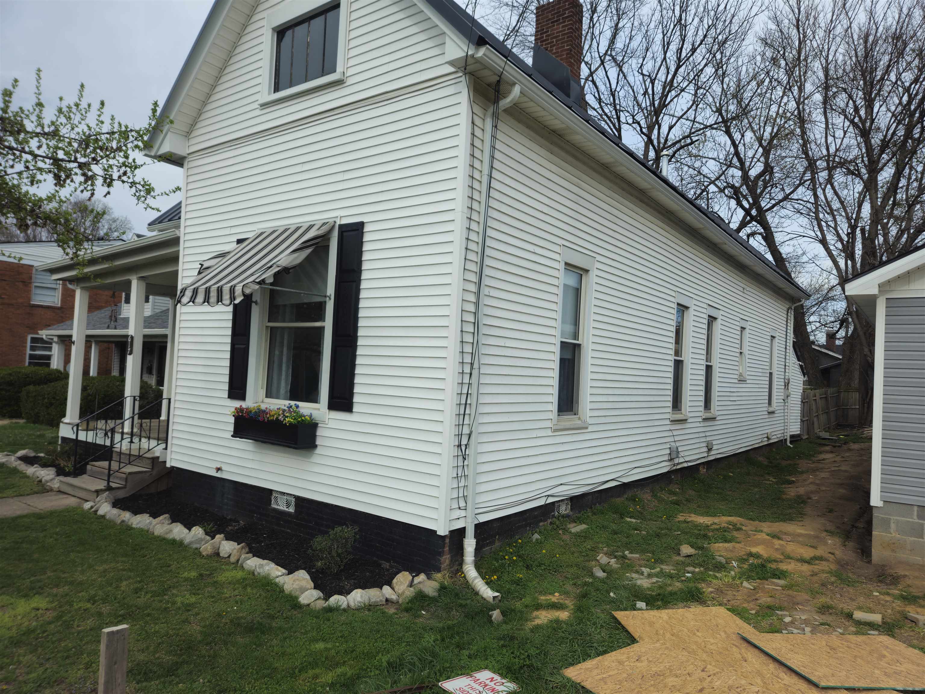 617 crittenend str, Owensboro, Kentucky 42303, 3 Bedrooms Bedrooms, ,2 BathroomsBathrooms,Single Family Residence,For Sale,crittenend str,94355