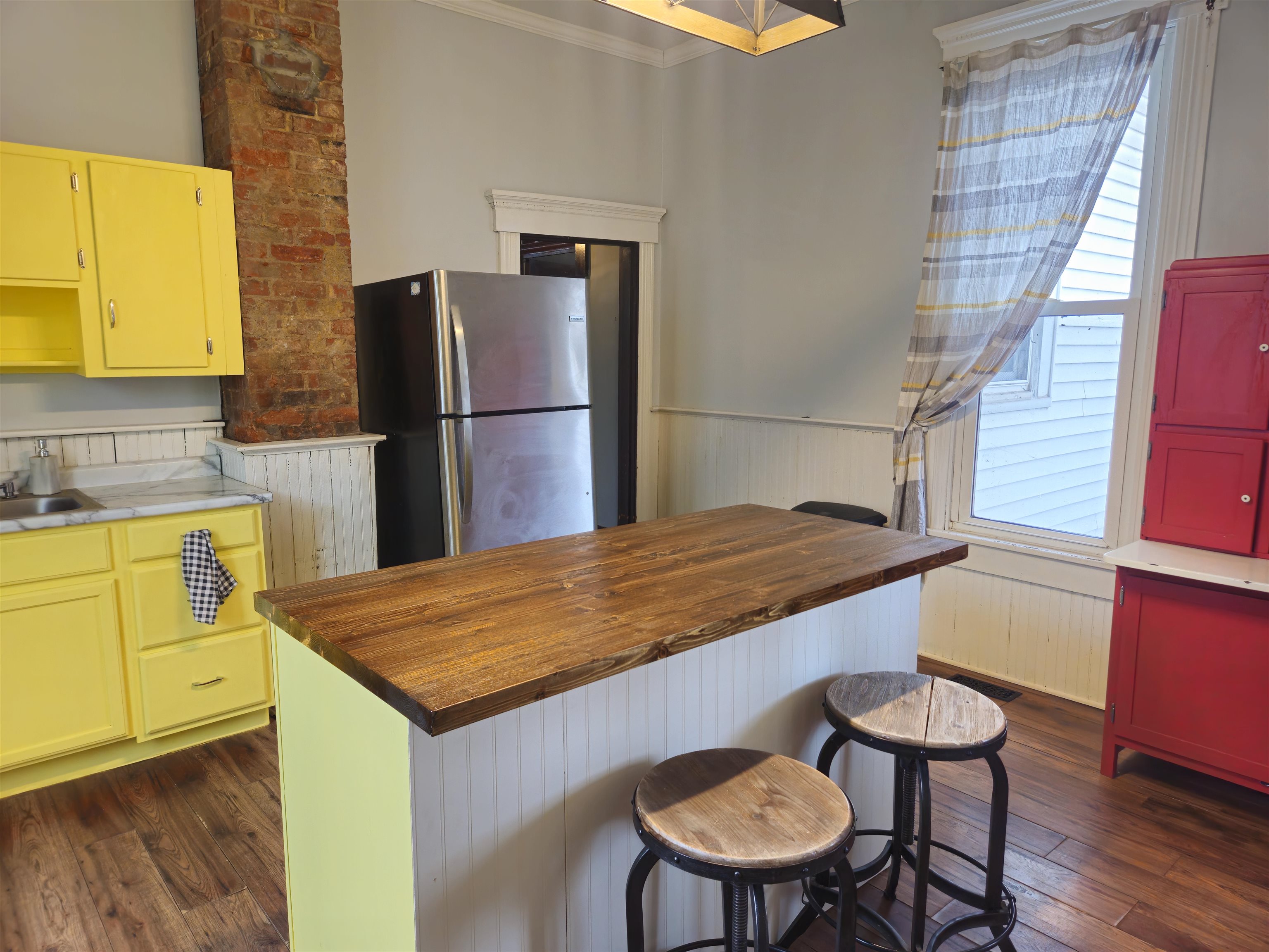 617 crittenend str, Owensboro, Kentucky 42303, 3 Bedrooms Bedrooms, ,2 BathroomsBathrooms,Single Family Residence,For Sale,crittenend str,94355