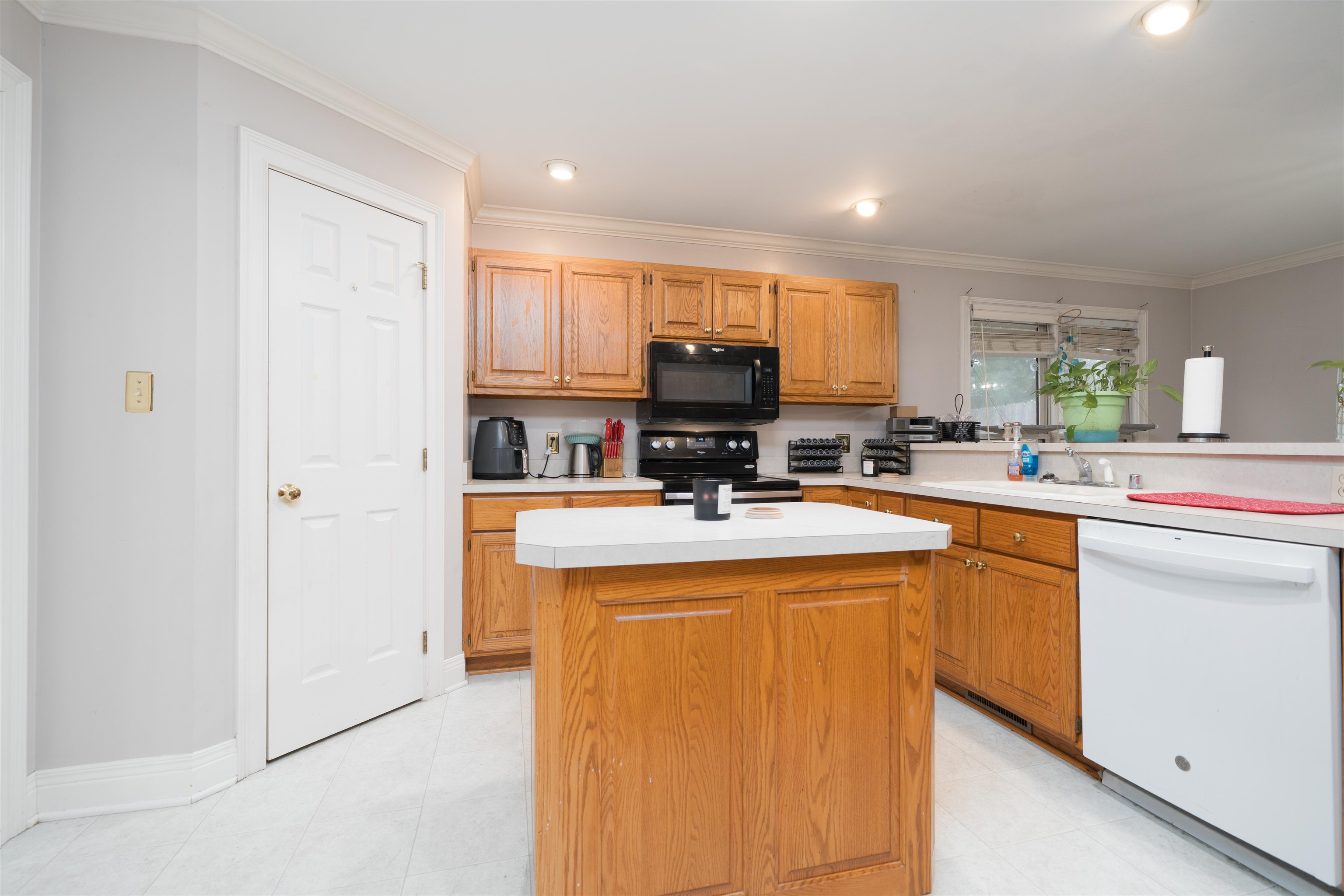 2624 Hillbrooke Pkwy, Owensboro, Kentucky 42303, 3 Bedrooms Bedrooms, ,2 BathroomsBathrooms,Single Family Residence,For Sale,Hillbrooke Pkwy,94358