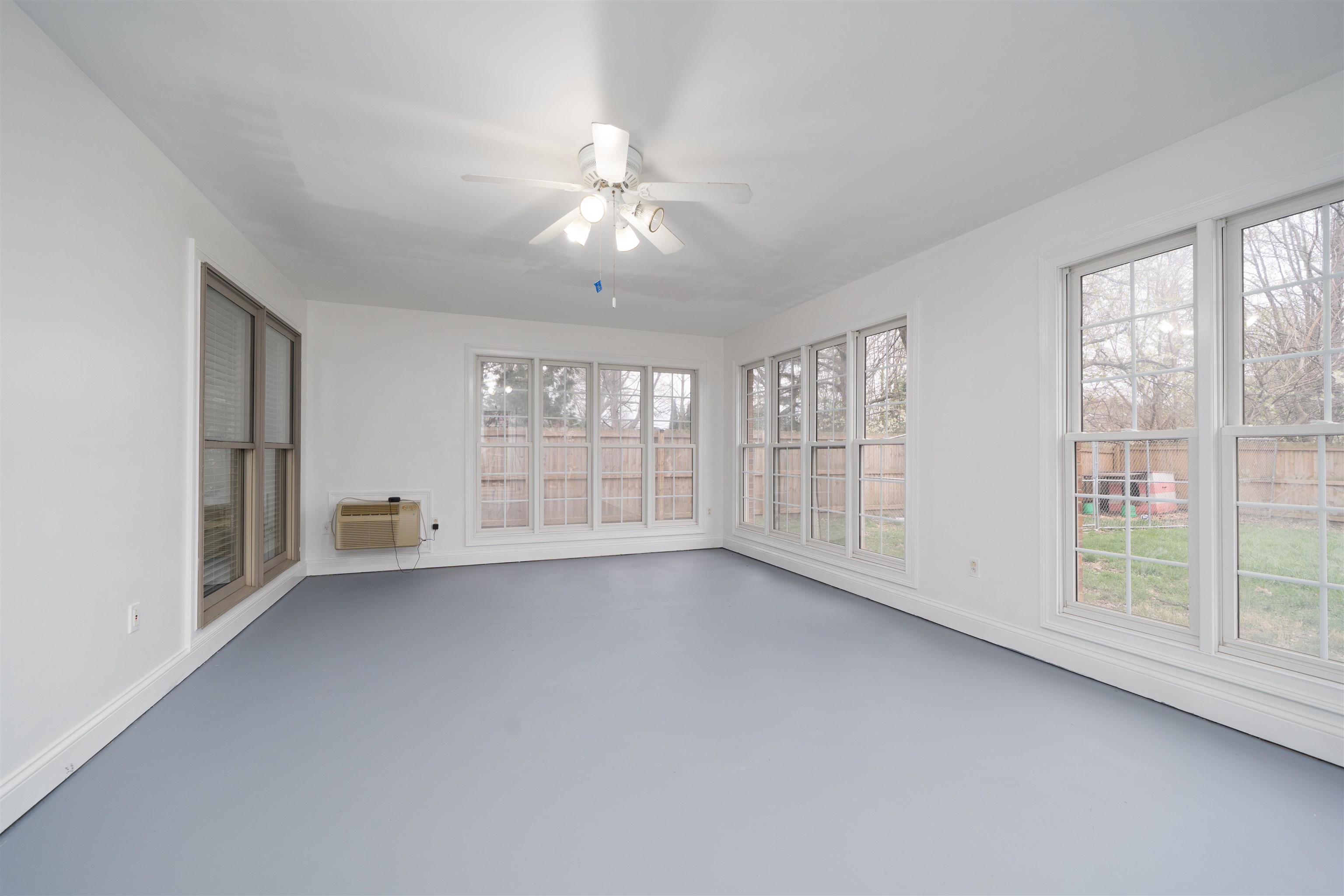 2624 Hillbrooke Pkwy, Owensboro, Kentucky 42303, 3 Bedrooms Bedrooms, ,2 BathroomsBathrooms,Single Family Residence,For Sale,Hillbrooke Pkwy,94358