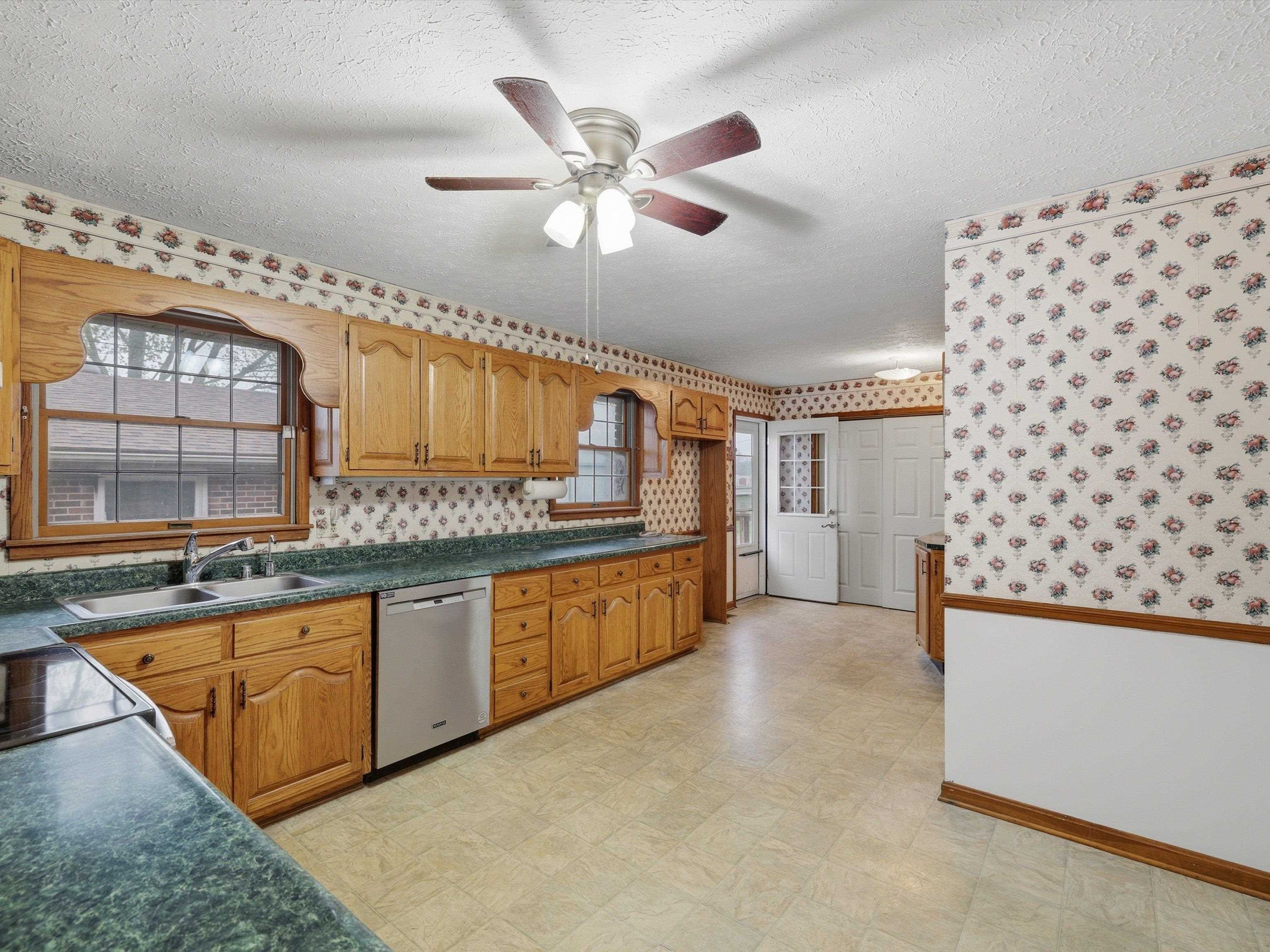 7750 Iceland Rd, Maceo, Kentucky 42355, 3 Bedrooms Bedrooms, ,2 BathroomsBathrooms,Single Family Residence,For Sale,Iceland Rd,94359