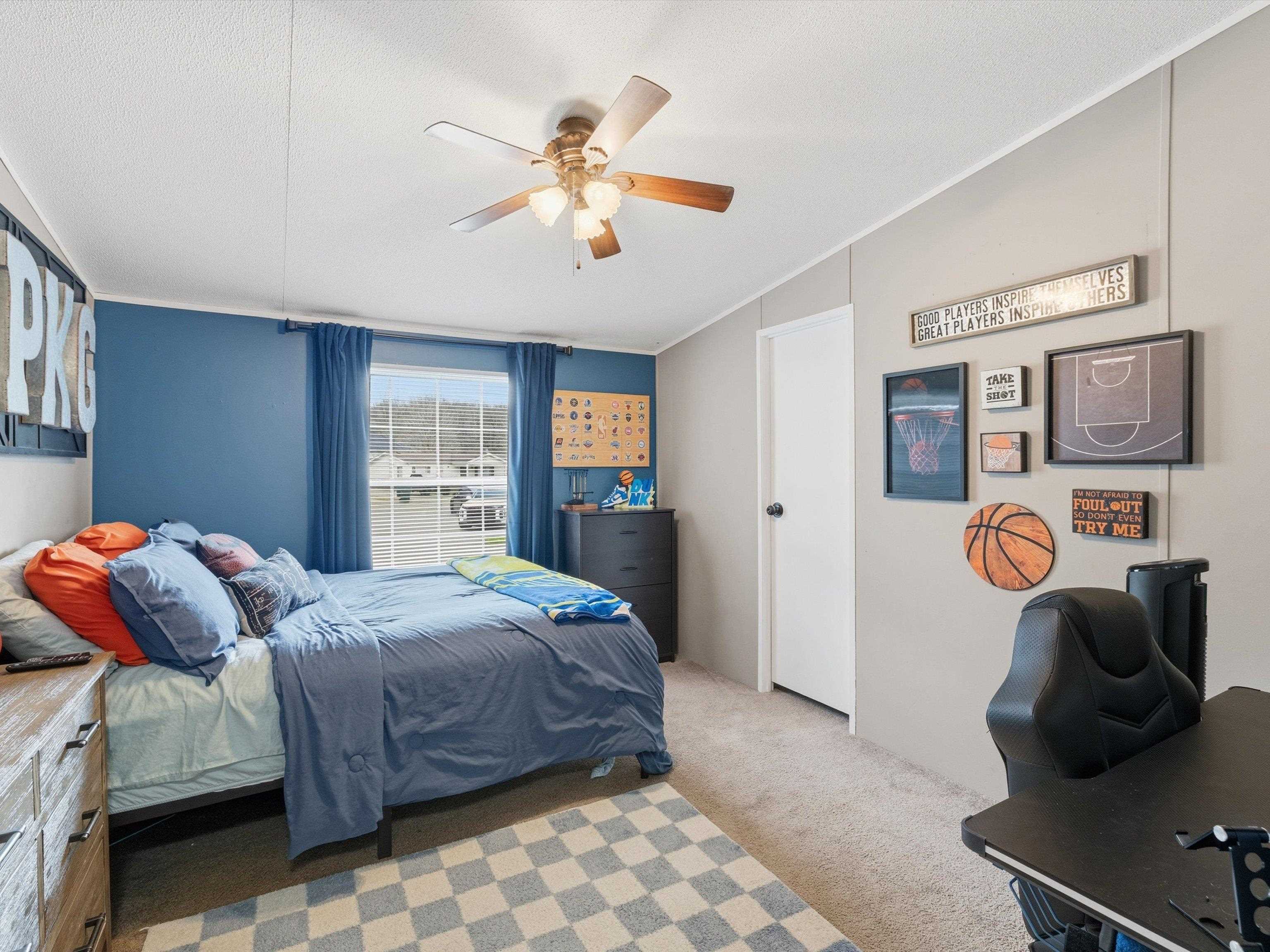 4009 Creekside Court, Owensboro, Kentucky 42301, 3 Bedrooms Bedrooms, ,2 BathroomsBathrooms,Single Family Residence,For Sale,Creekside Court,94360