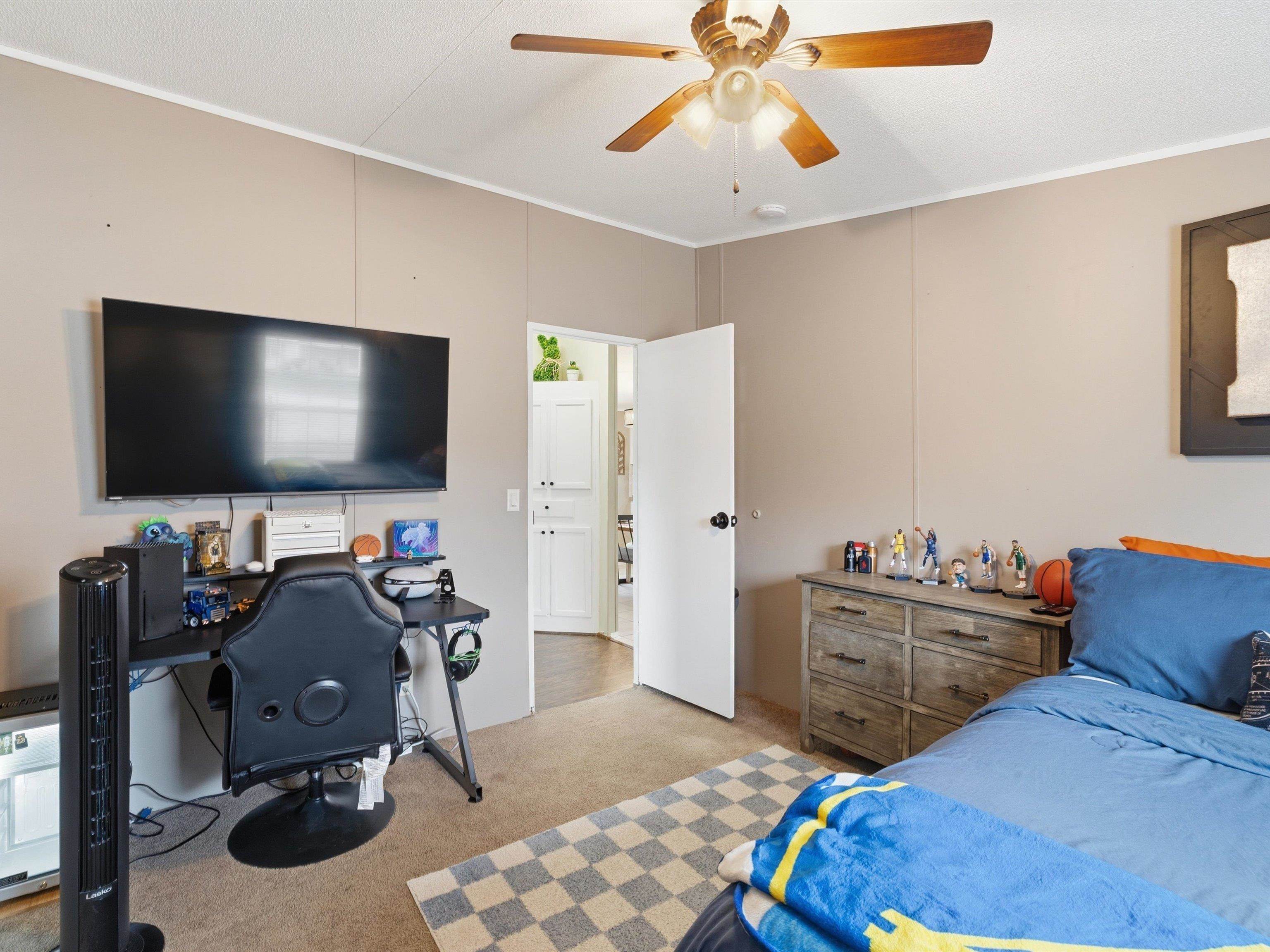 4009 Creekside Court, Owensboro, Kentucky 42301, 3 Bedrooms Bedrooms, ,2 BathroomsBathrooms,Single Family Residence,For Sale,Creekside Court,94360