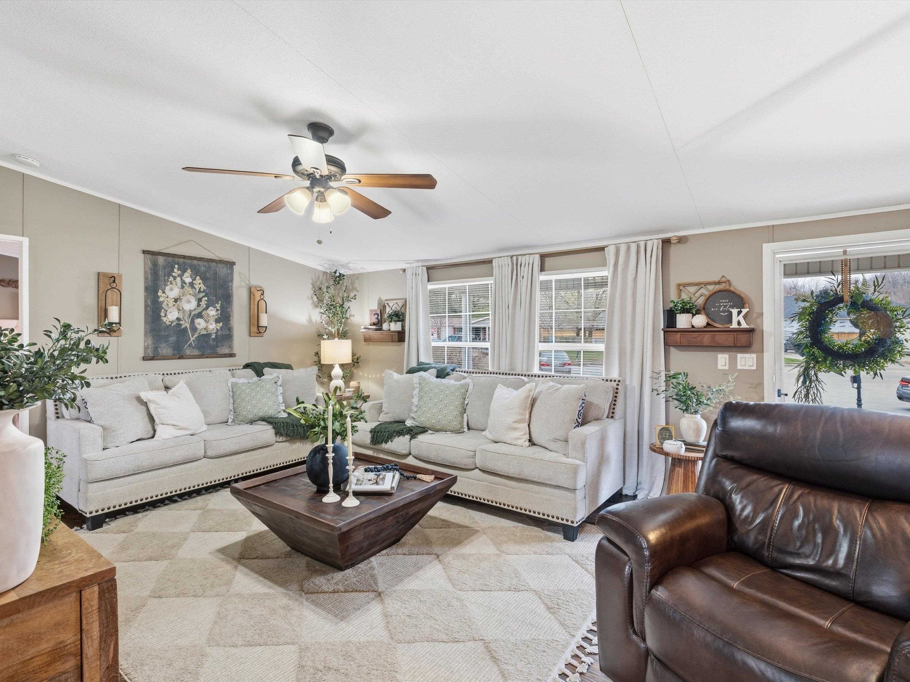 4009 Creekside Court, Owensboro, Kentucky 42301, 3 Bedrooms Bedrooms, ,2 BathroomsBathrooms,Single Family Residence,For Sale,Creekside Court,94360