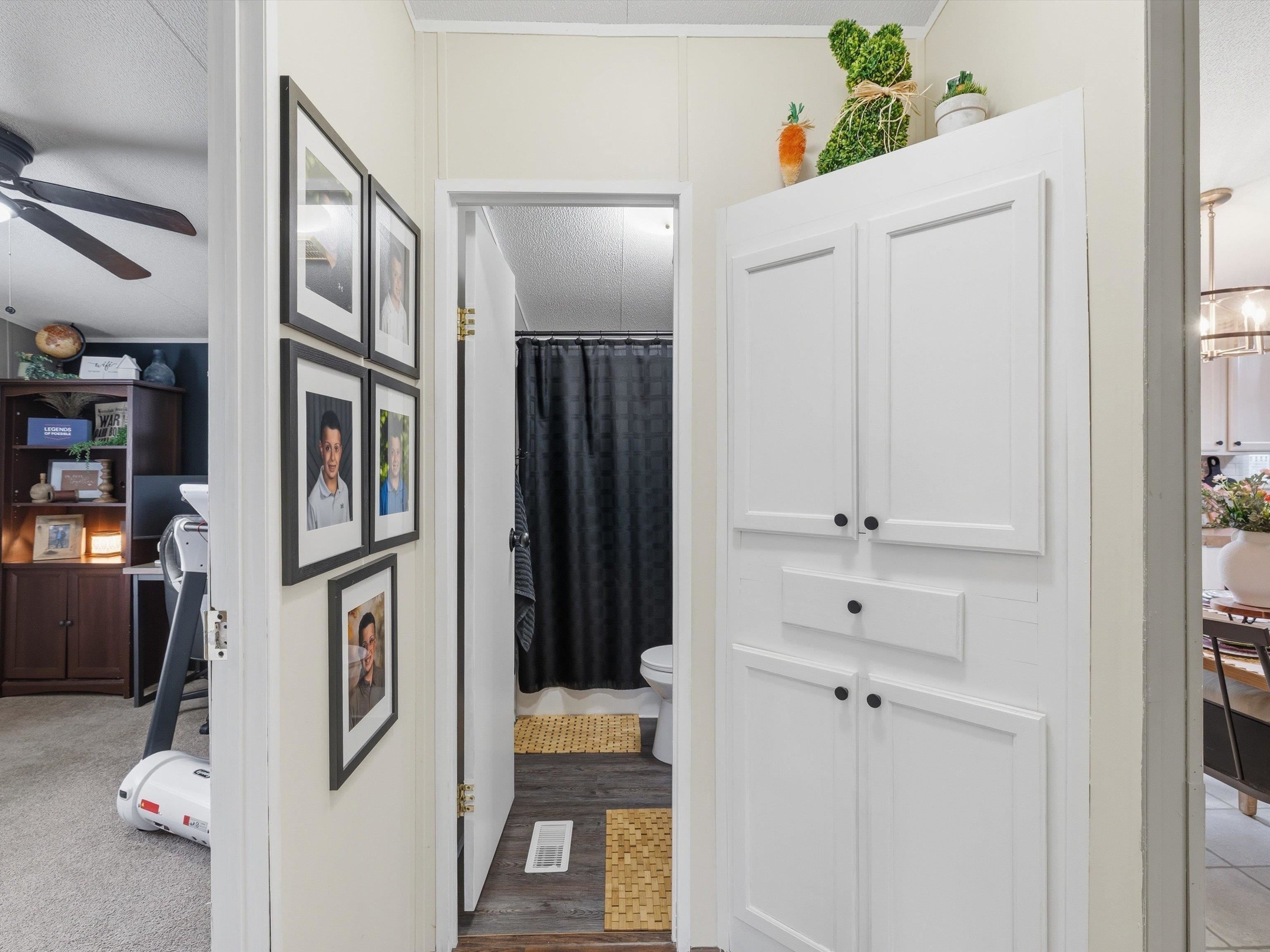 4009 Creekside Court, Owensboro, Kentucky 42301, 3 Bedrooms Bedrooms, ,2 BathroomsBathrooms,Single Family Residence,For Sale,Creekside Court,94360