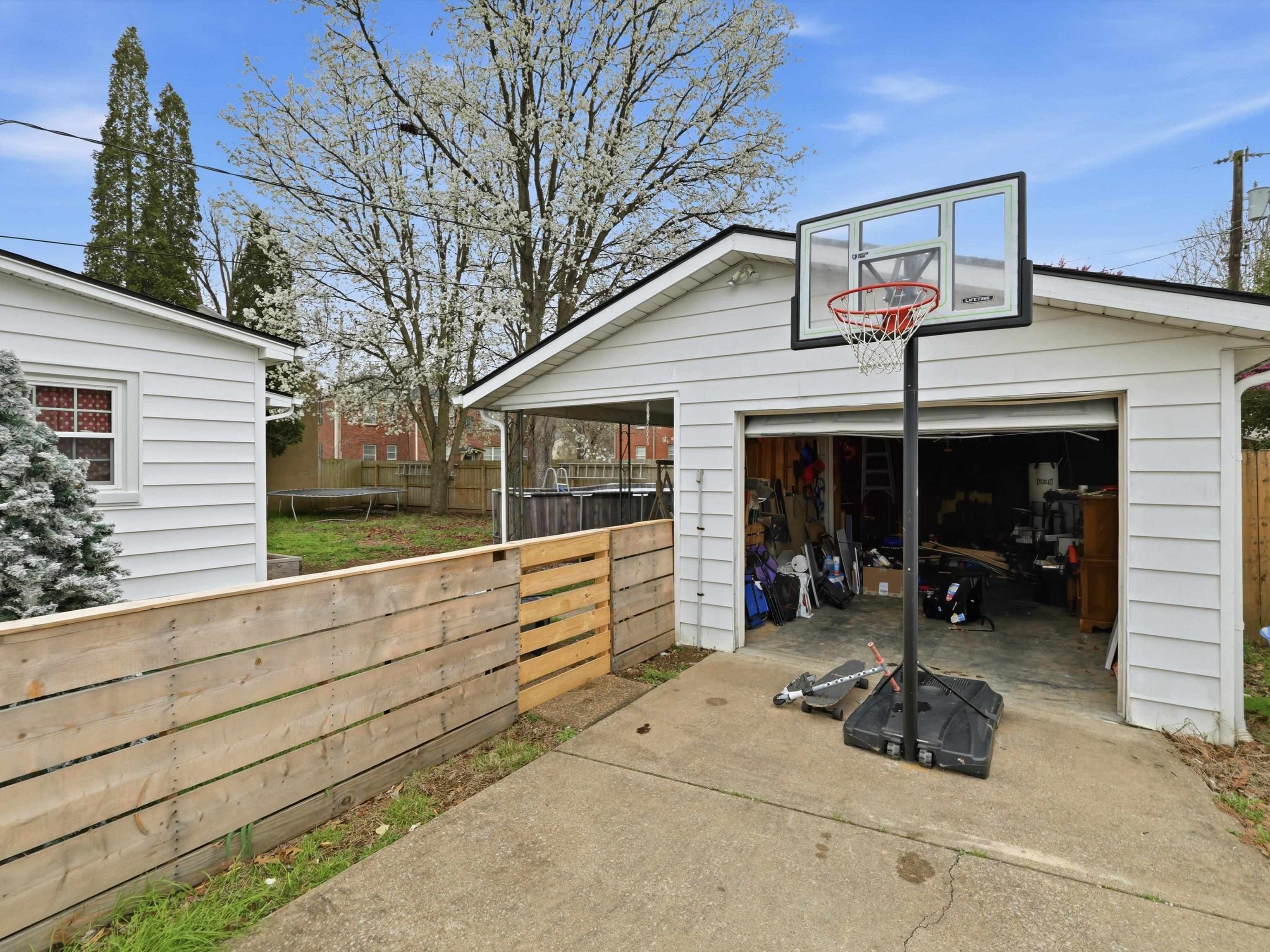 1316 15 th Street, Owensboro, Kentucky 42301, 5 Bedrooms Bedrooms, ,1 BathroomBathrooms,Single Family Residence,For Sale,15 th Street,94363