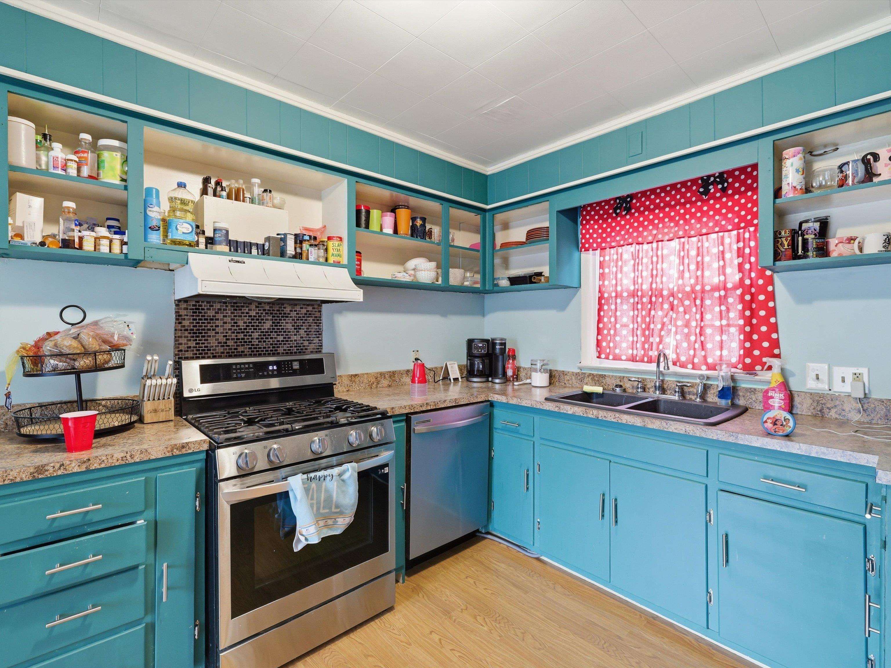 1316 15 th Street, Owensboro, Kentucky 42301, 5 Bedrooms Bedrooms, ,1 BathroomBathrooms,Single Family Residence,For Sale,15 th Street,94363