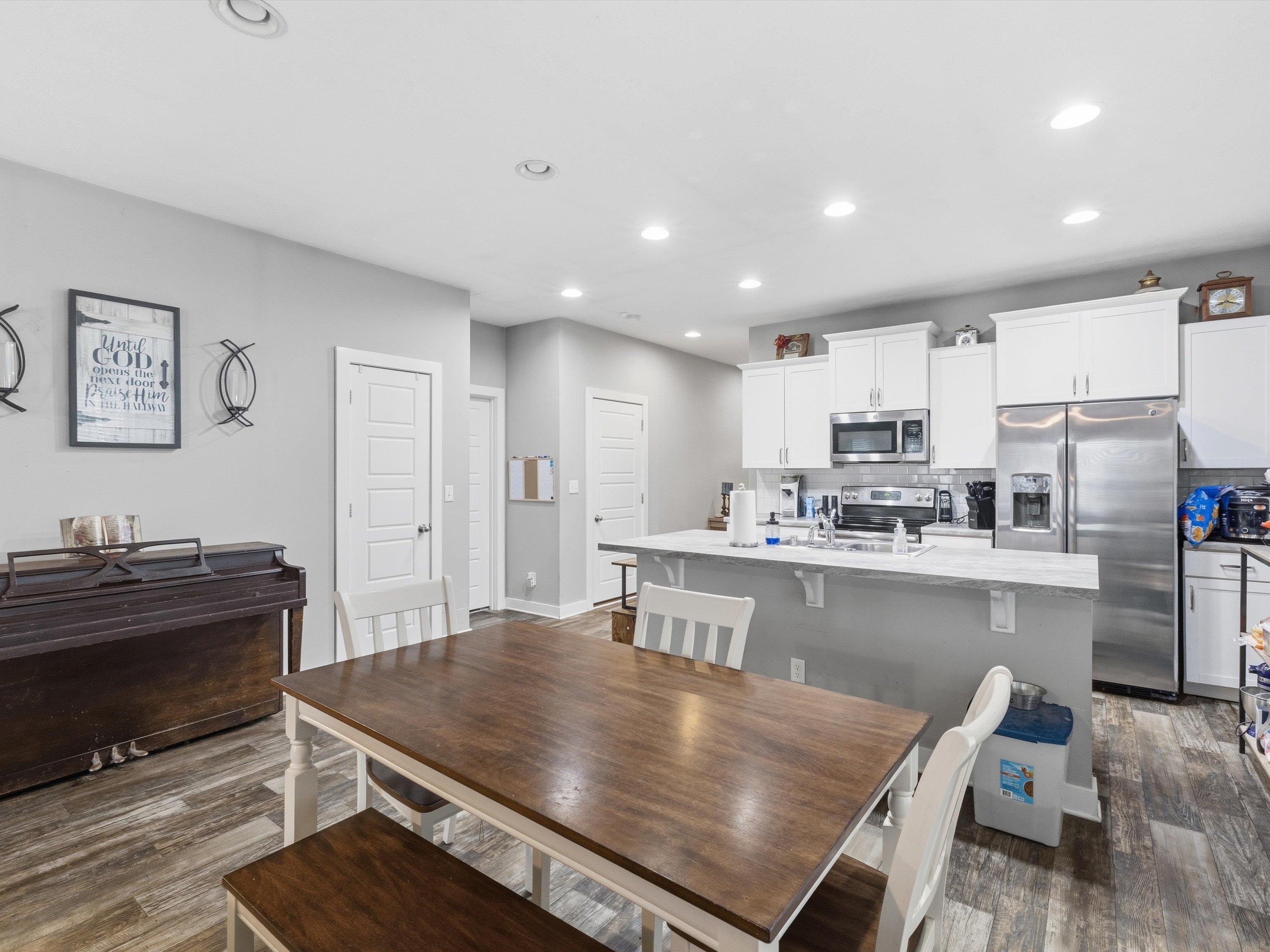 6323 Valley Brook Trace, Utica, Kentucky 42376, 3 Bedrooms Bedrooms, ,2 BathroomsBathrooms,Single Family Residence,For Sale,Valley Brook Trace,94364