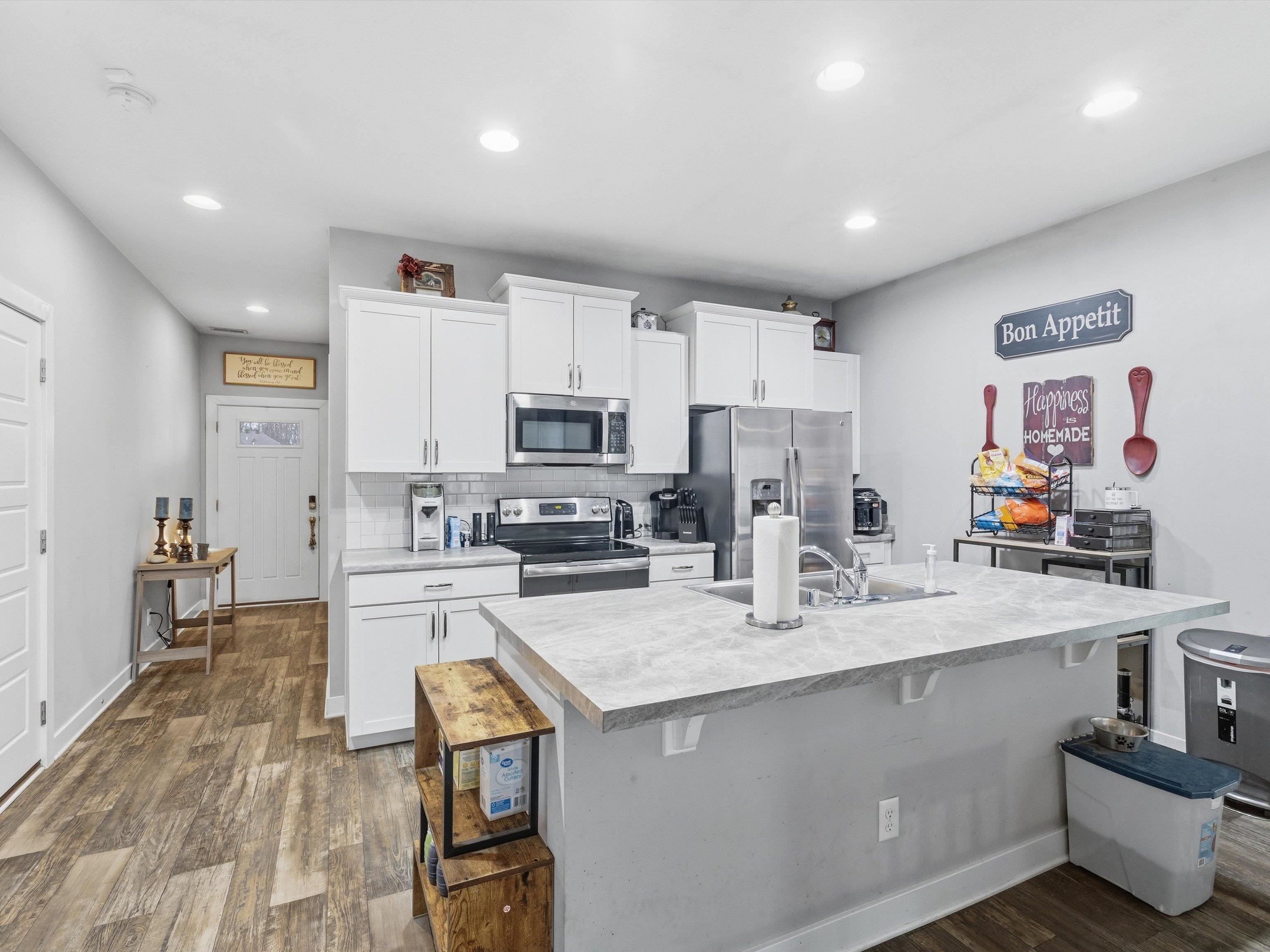 6323 Valley Brook Trace, Utica, Kentucky 42376, 3 Bedrooms Bedrooms, ,2 BathroomsBathrooms,Single Family Residence,For Sale,Valley Brook Trace,94364