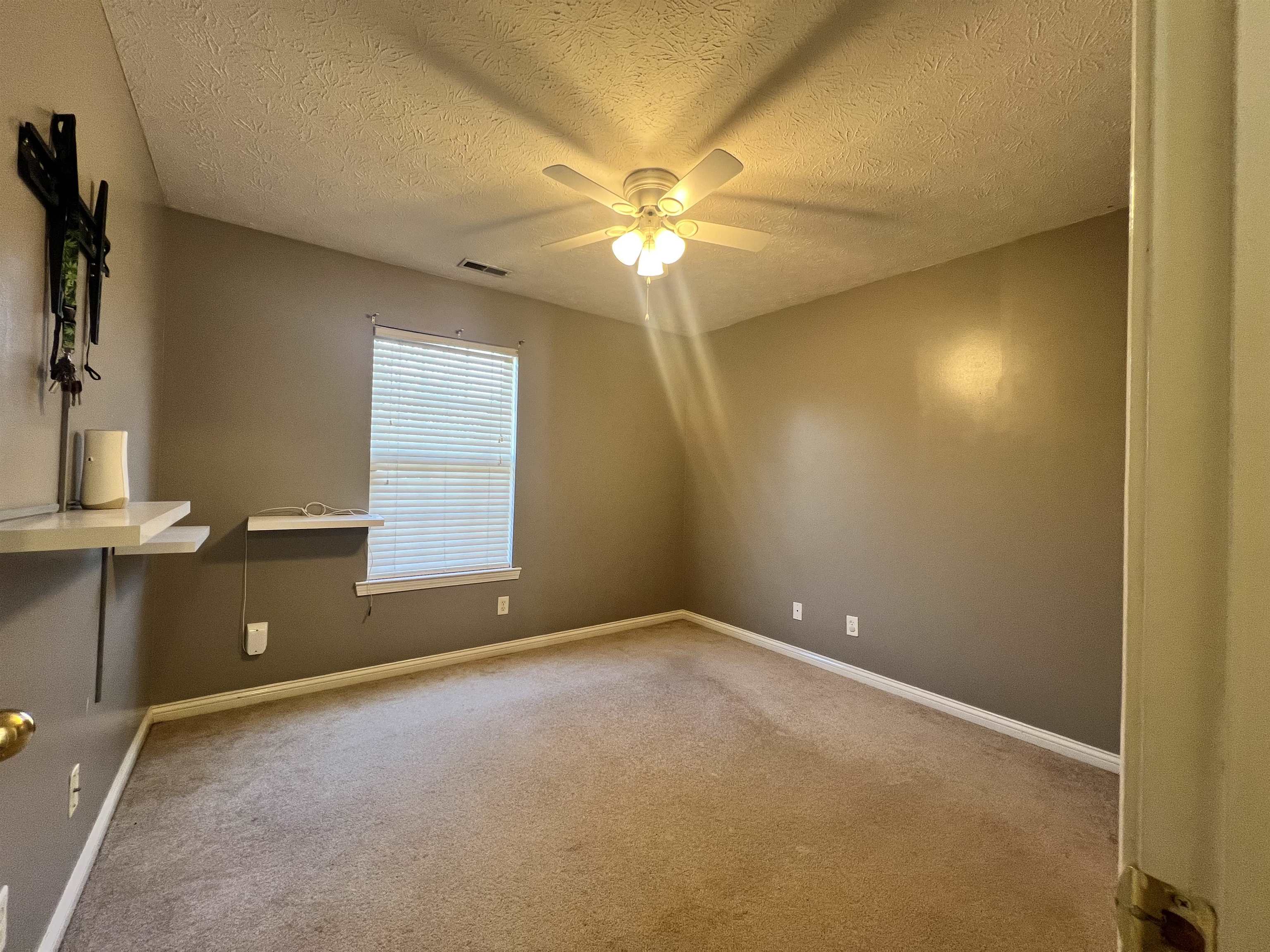 3624 Legacy Run, Owensboro, Kentucky 42301, 3 Bedrooms Bedrooms, ,2 BathroomsBathrooms,Single Family Residence,For Sale,Legacy Run,94368