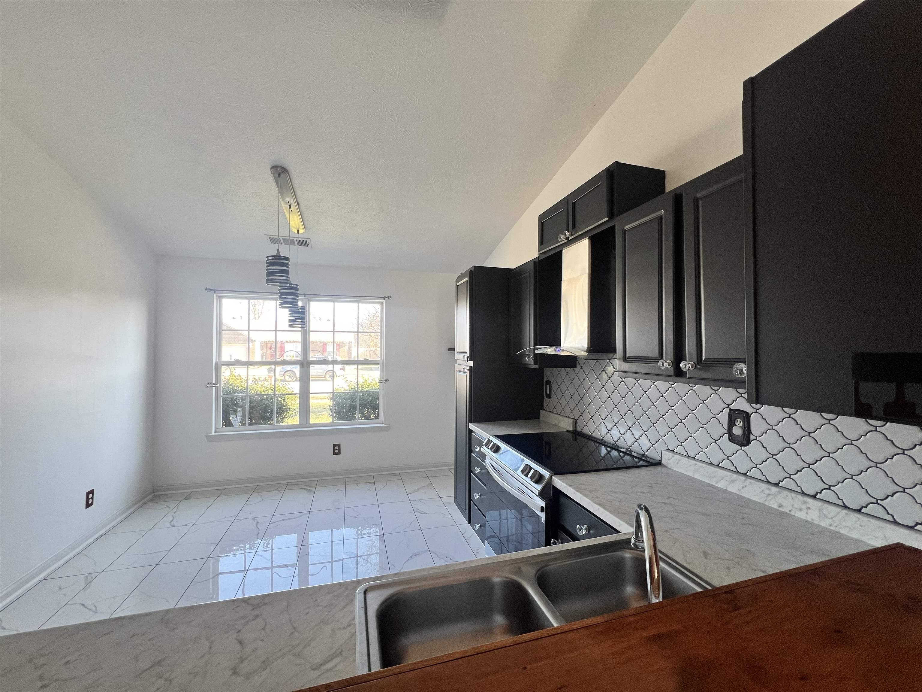 3624 Legacy Run, Owensboro, Kentucky 42301, 3 Bedrooms Bedrooms, ,2 BathroomsBathrooms,Single Family Residence,For Sale,Legacy Run,94368