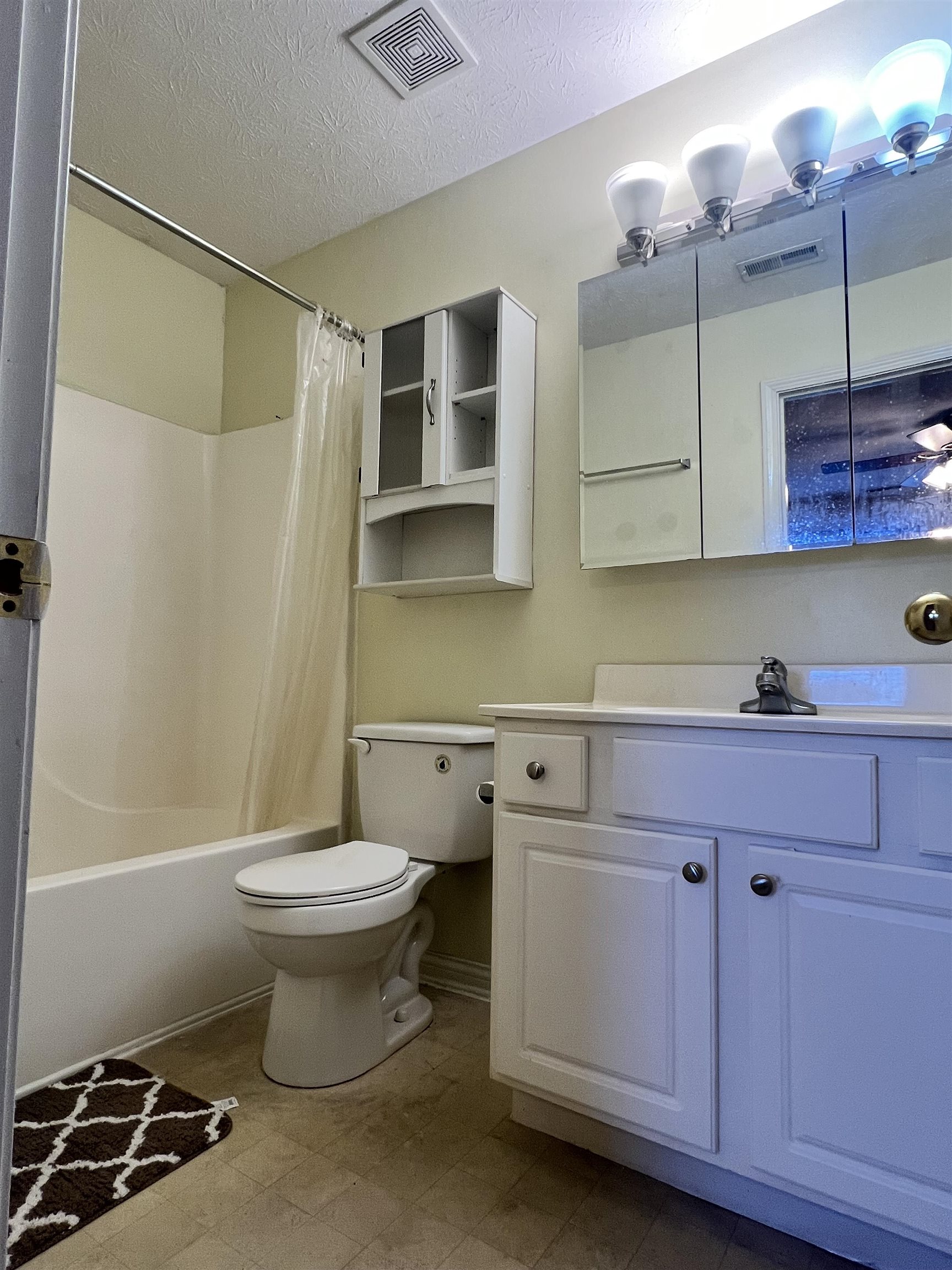 3624 Legacy Run, Owensboro, Kentucky 42301, 3 Bedrooms Bedrooms, ,2 BathroomsBathrooms,Single Family Residence,For Sale,Legacy Run,94368