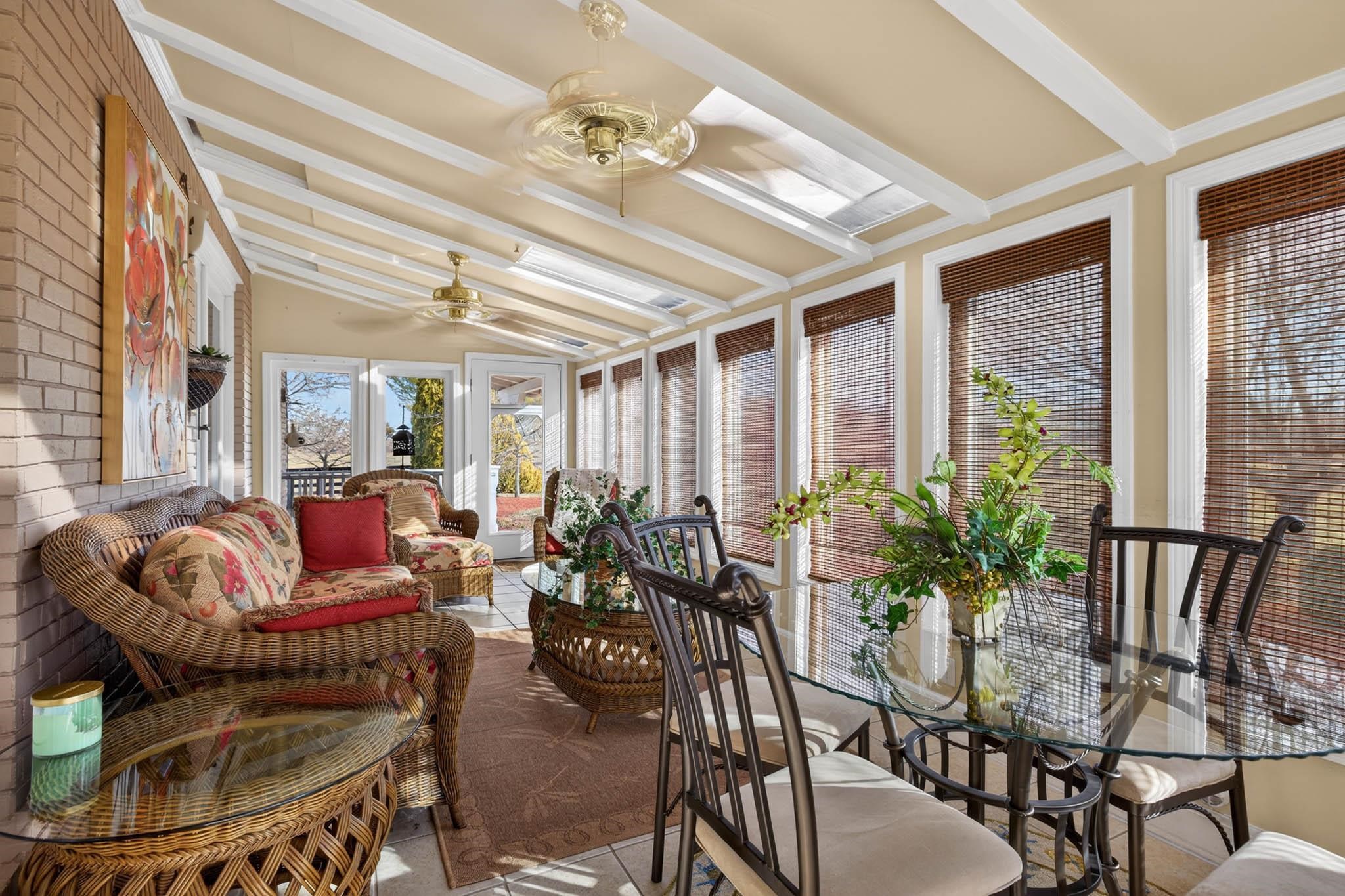 11344 Canneyville Road, Morgantown, Kentucky 42261, 5 Bedrooms Bedrooms, ,3 BathroomsBathrooms,Single Family Residence,For Sale,Canneyville Road,94370